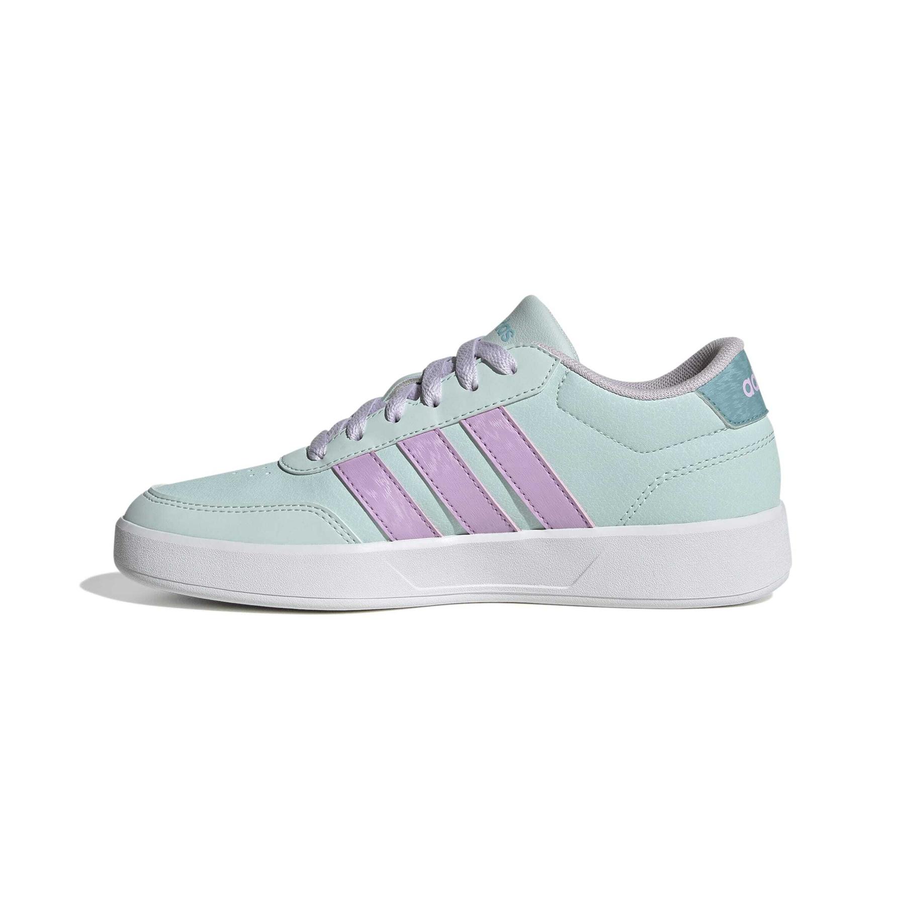 product/a/d/adidas_jq3040_5_footwear_photography_side_medial_center_view_white-nw091625.jpg