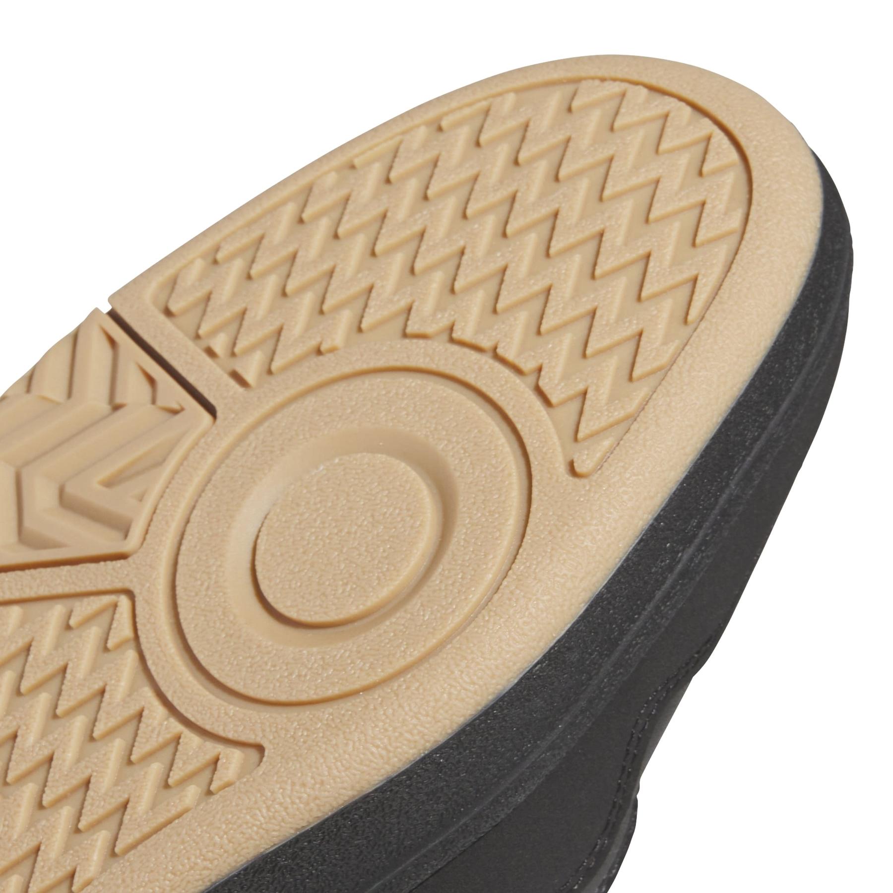 product/a/d/adidas_jq5357_8_footwear_photography_detail_view_1_white-nw091625.jpg