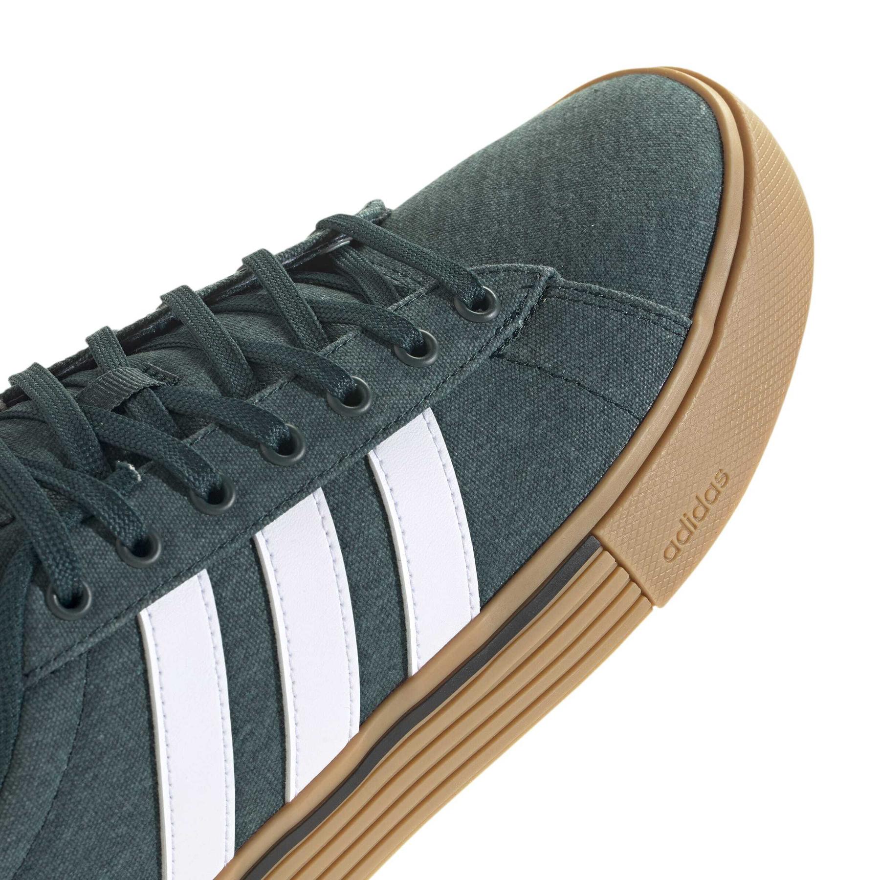 product/a/d/adidas_jq5614_9_footwear_photography_detail_view_2_white.jpg