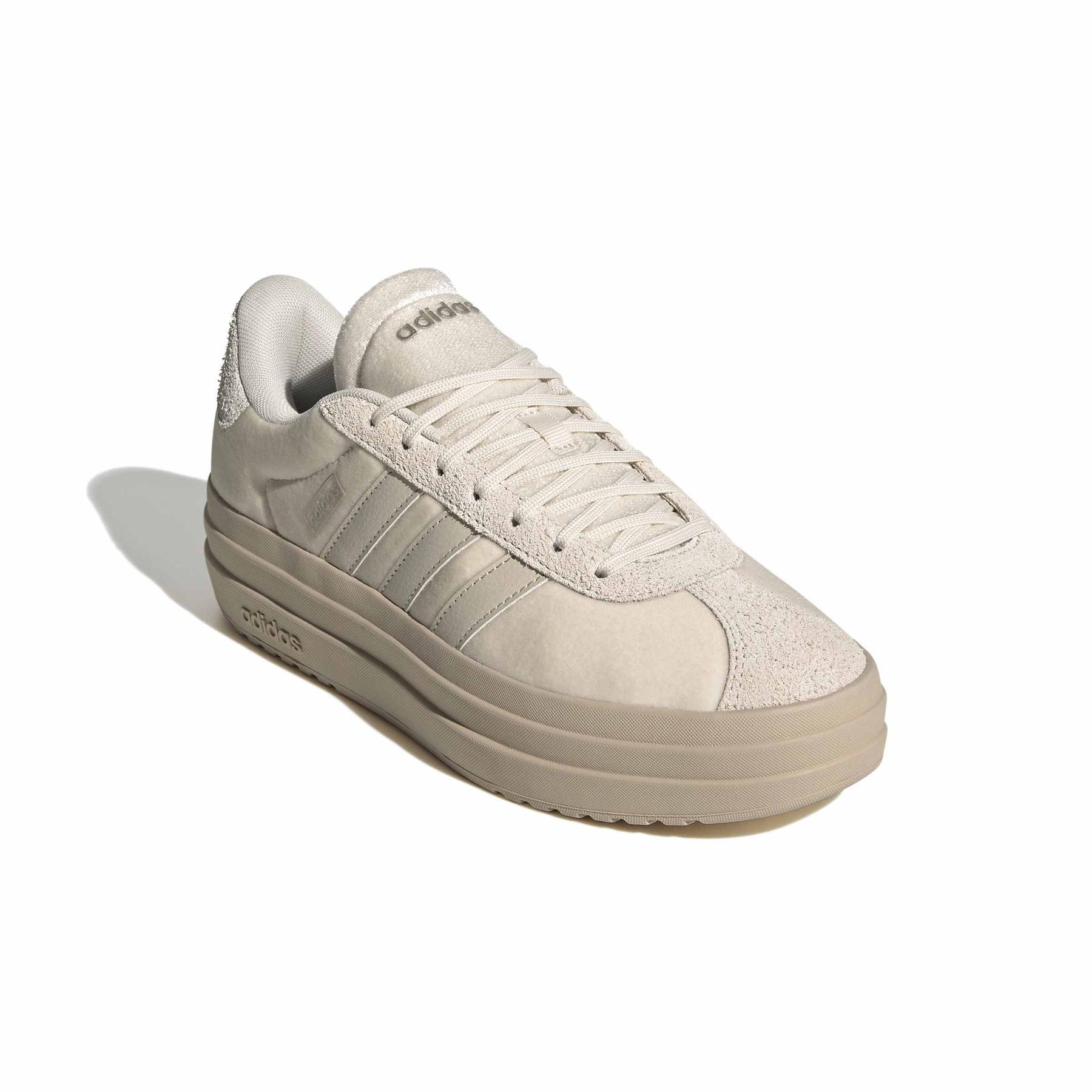 product/a/d/adidas_jq5624_6_footwear_photography_front_lateral_top_view_white-nw091625.jpg