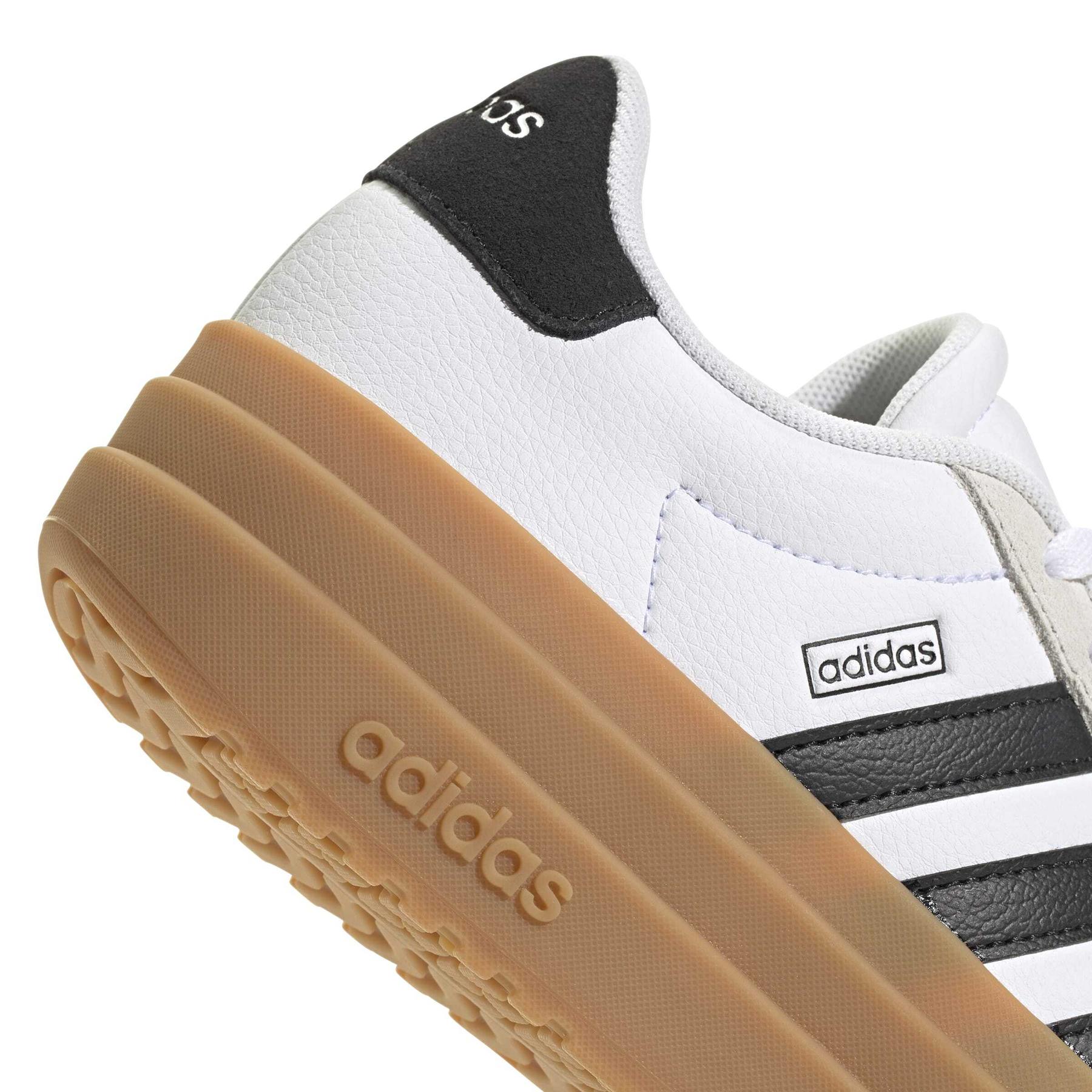 product/a/d/adidas_jq8065_8_footwear_photography_detail_view_1_white-nw091625.jpg