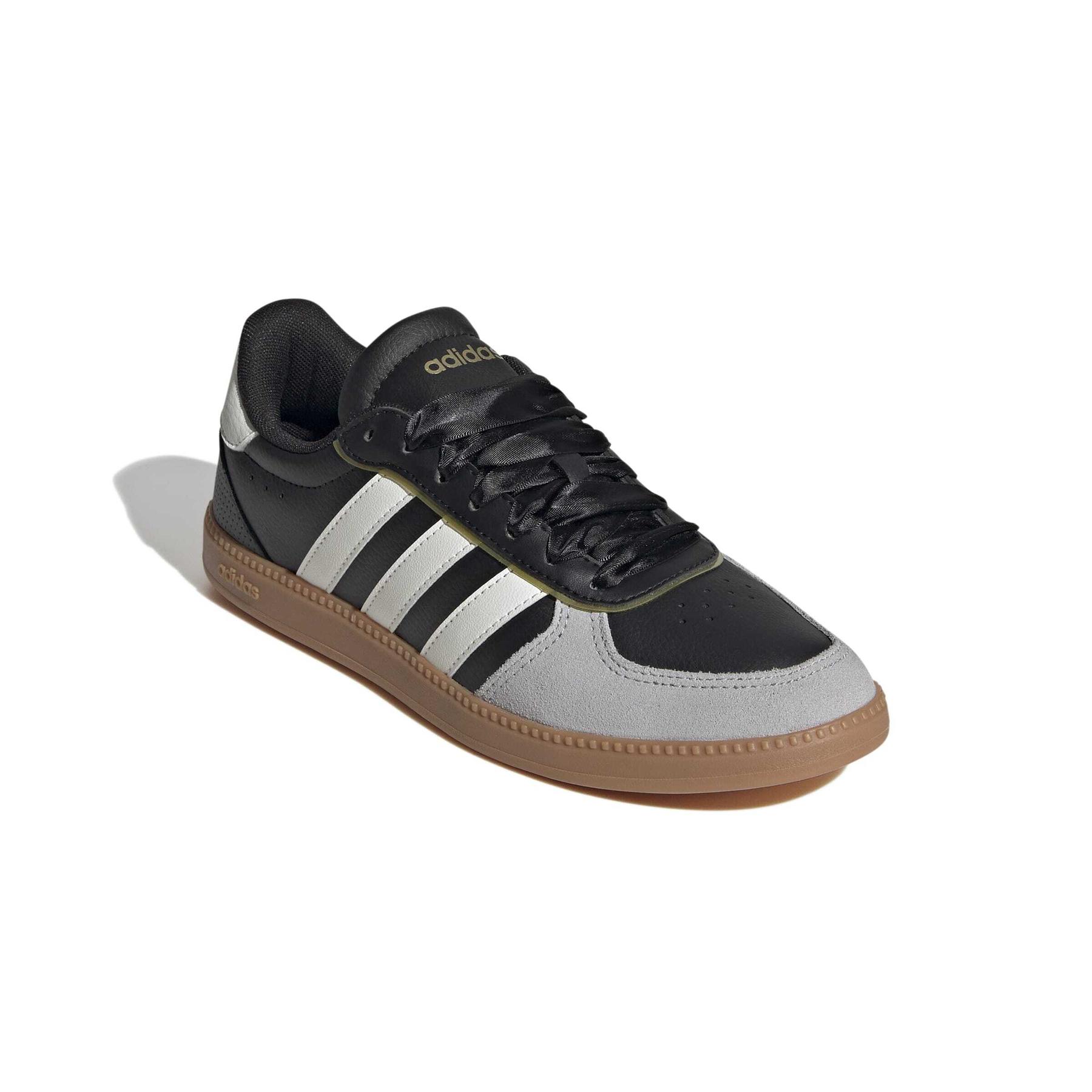 product/a/d/adidas_jq8255_6_footwear_photography_front_lateral_top_view_white-nw091625.jpg