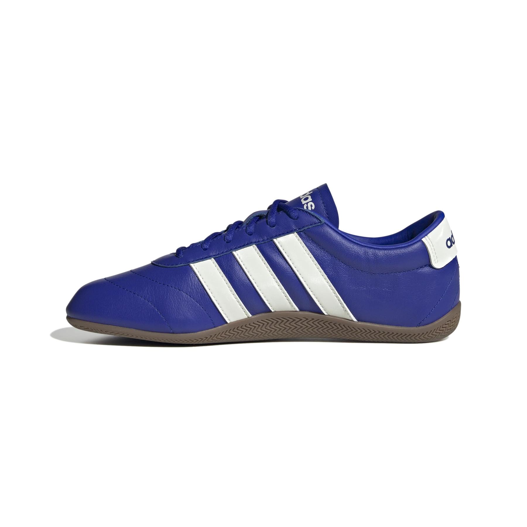 product/a/d/adidas_jq9692_5_footwear_photography_side_medial_center_view_white-nw091625.jpg