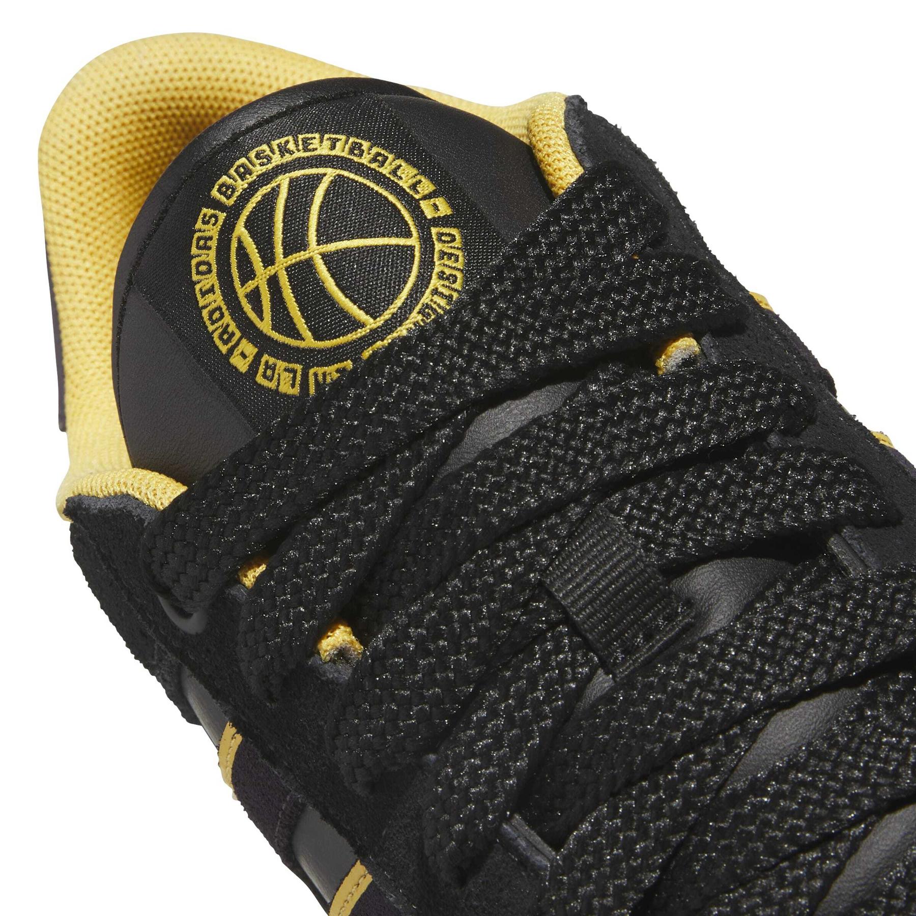product/a/d/adidas_jr1013_8_footwear_photography_detail_view_1_white-nw091625.jpg