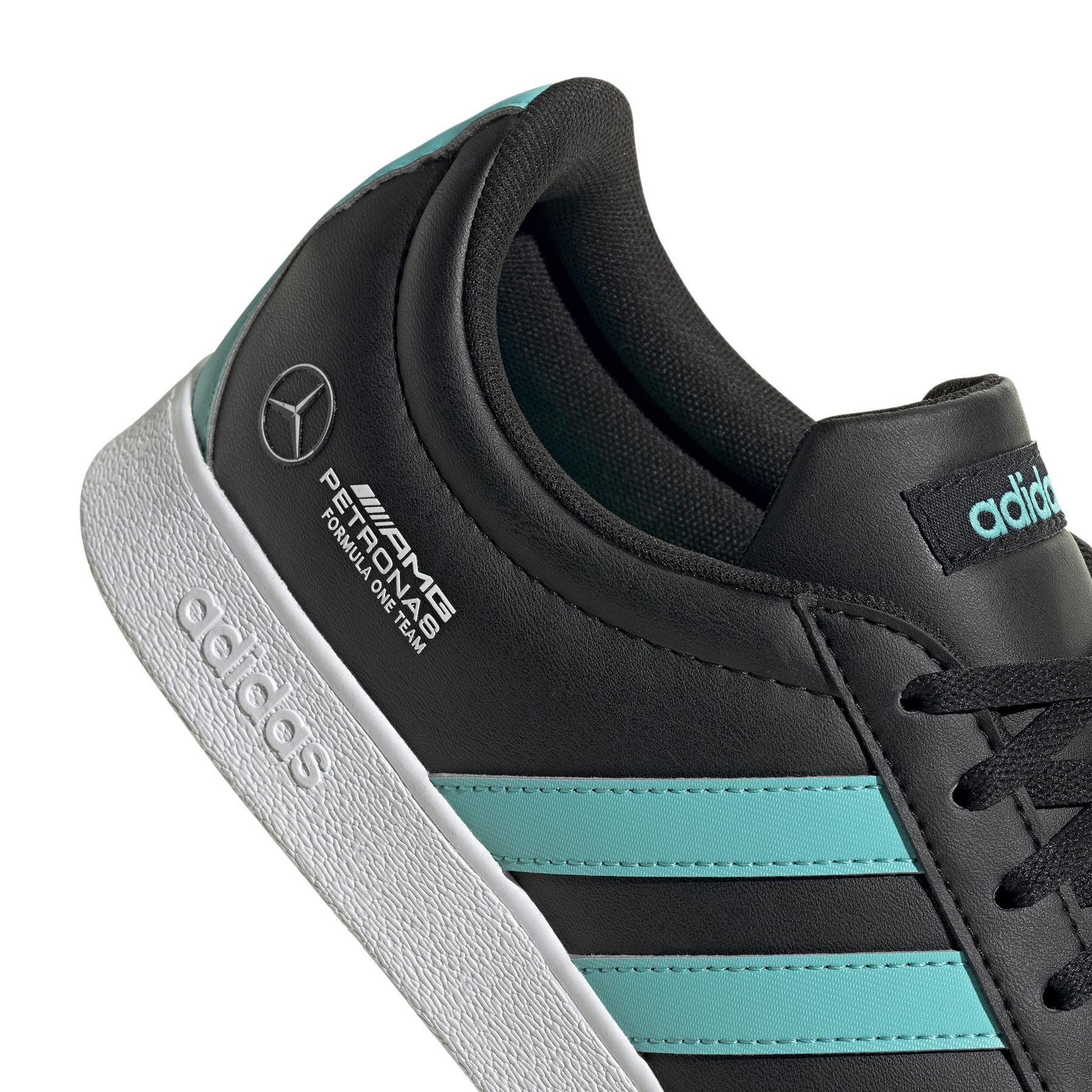 product/a/d/adidas_jr1068_8_footwear_photography_detail_view_1_white.jpg