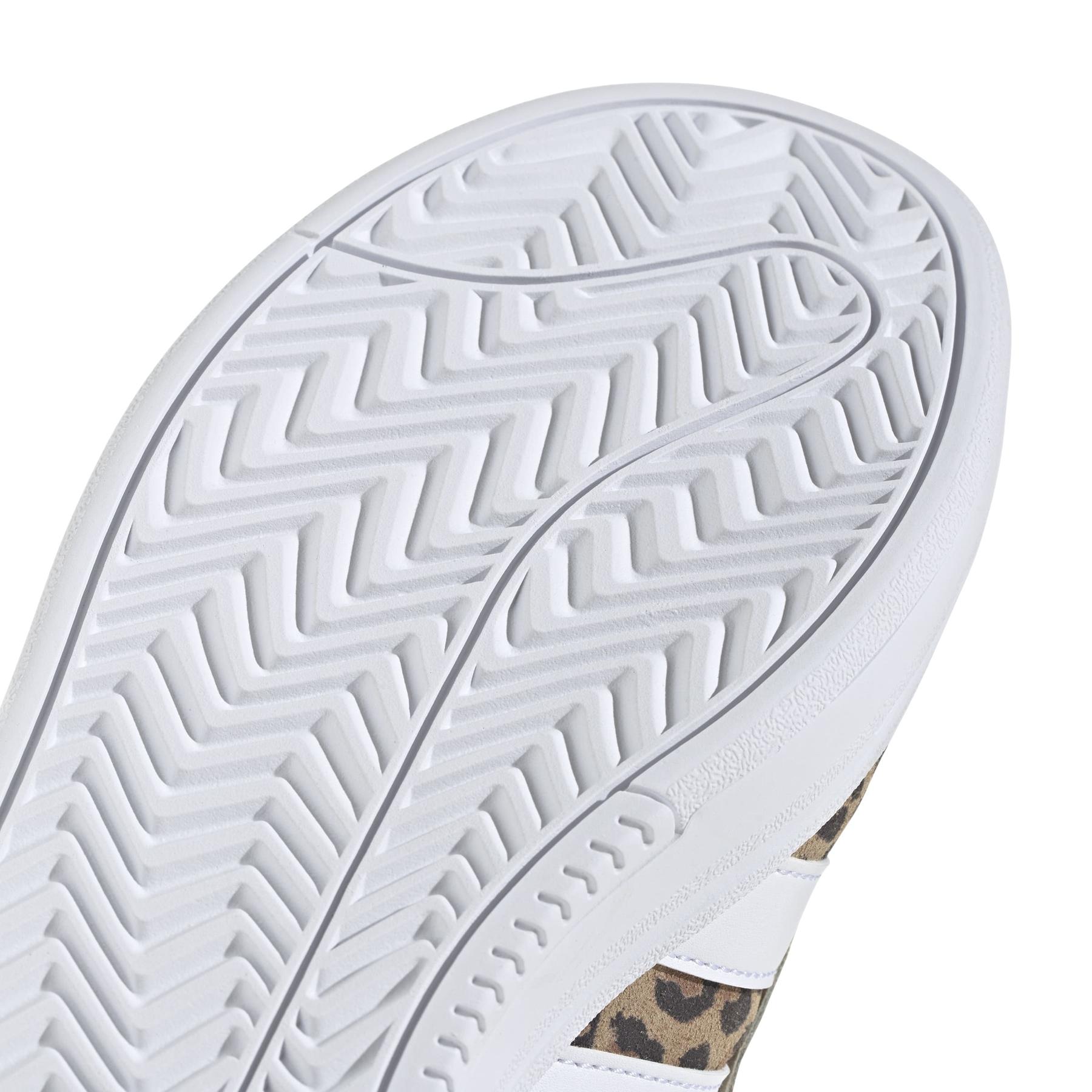 product/a/d/adidas_jr2269_8_footwear_photography_detail_view_1_white-nw091625.jpg