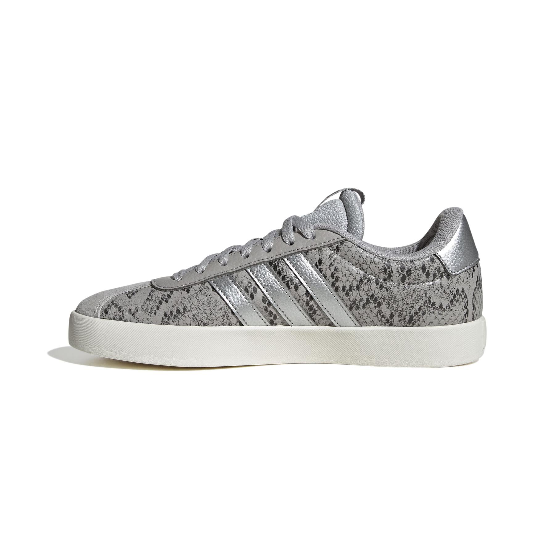 product/a/d/adidas_jr8669_5_footwear_photography_side_medial_center_view_white-nw091725.jpg