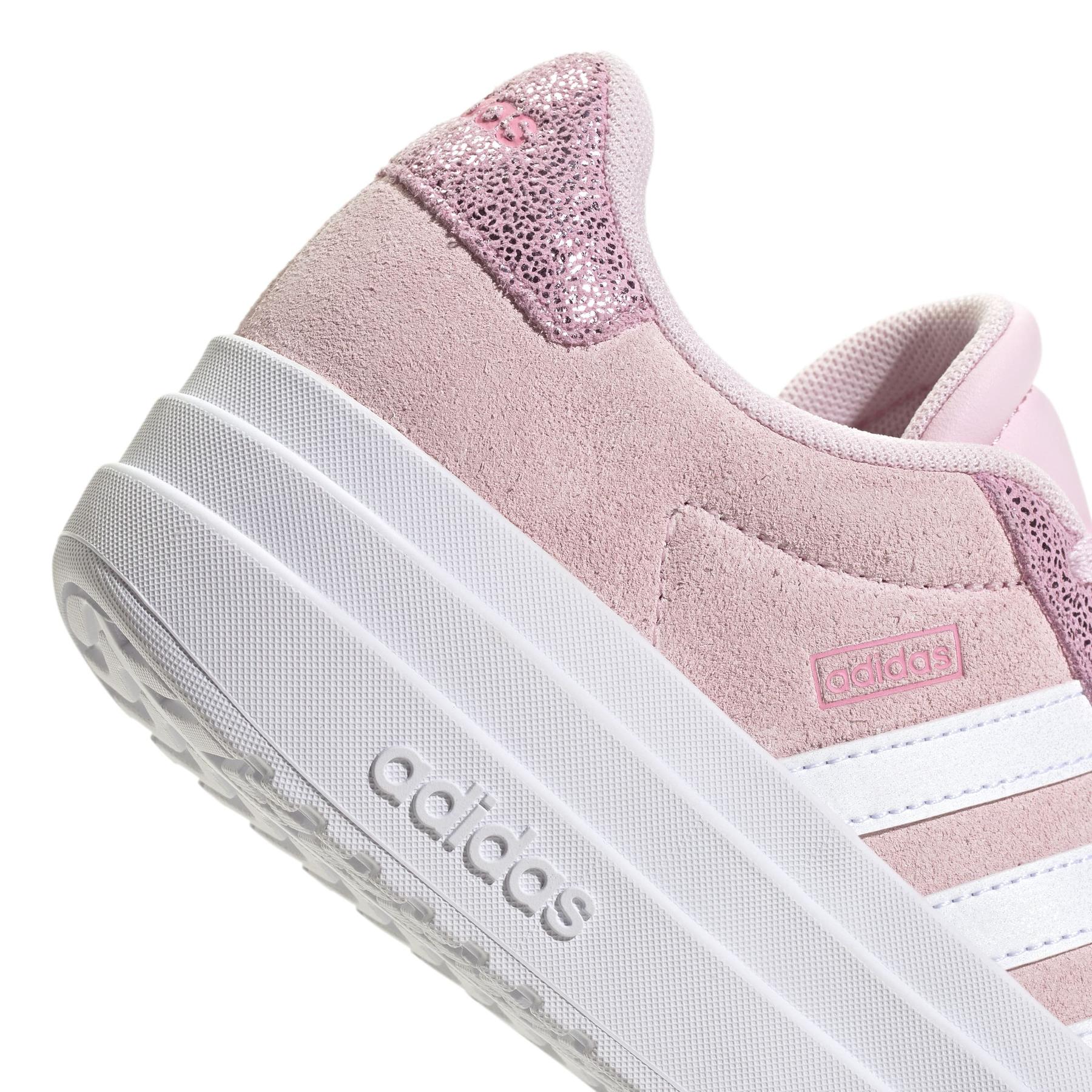 product/a/d/adidas_js3478_9_footwear_photography_detail_view_2_white-nw091725.jpg