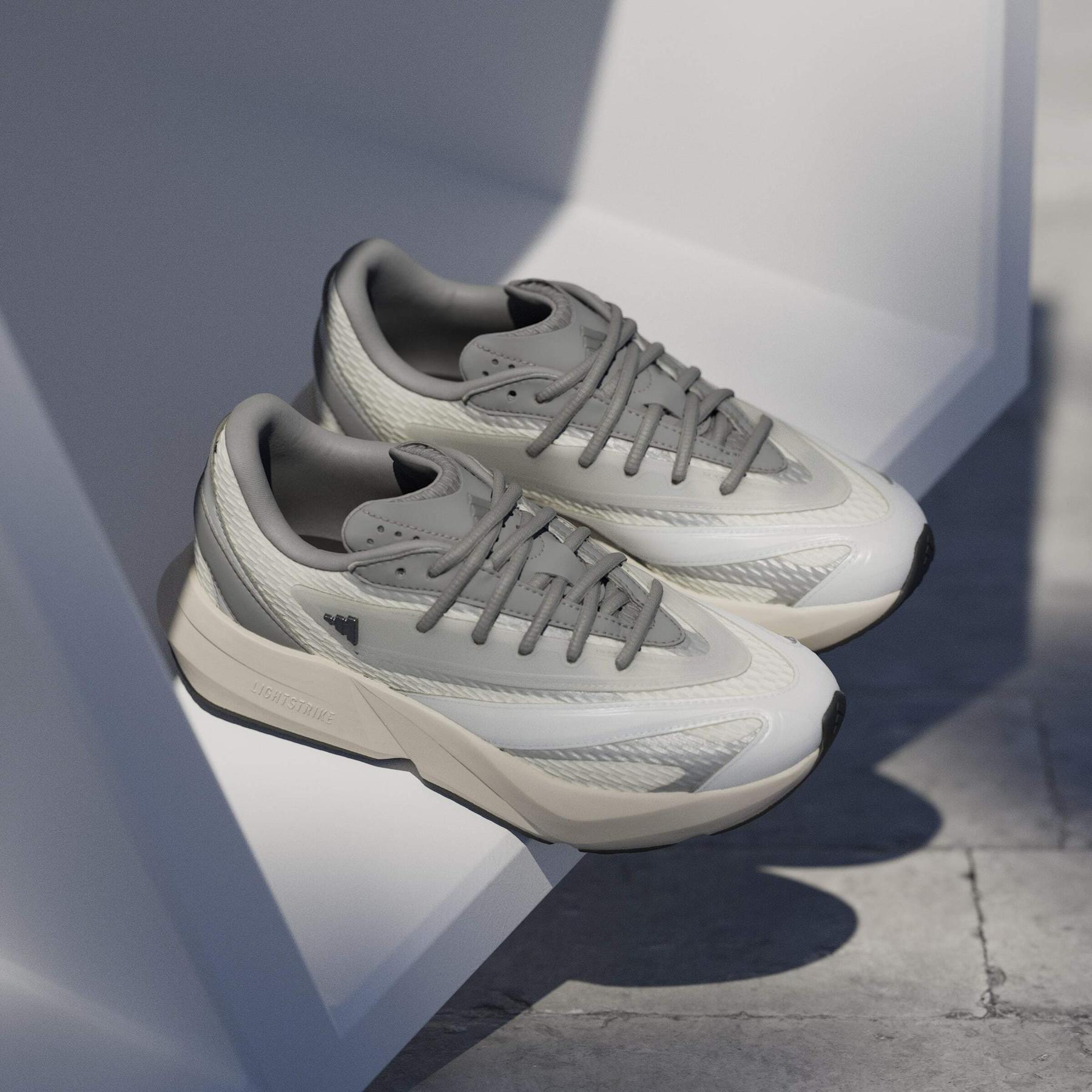 product/a/d/adidas_js4256_18_footwear_photography_heromrktng_view_5-nw091725.jpg