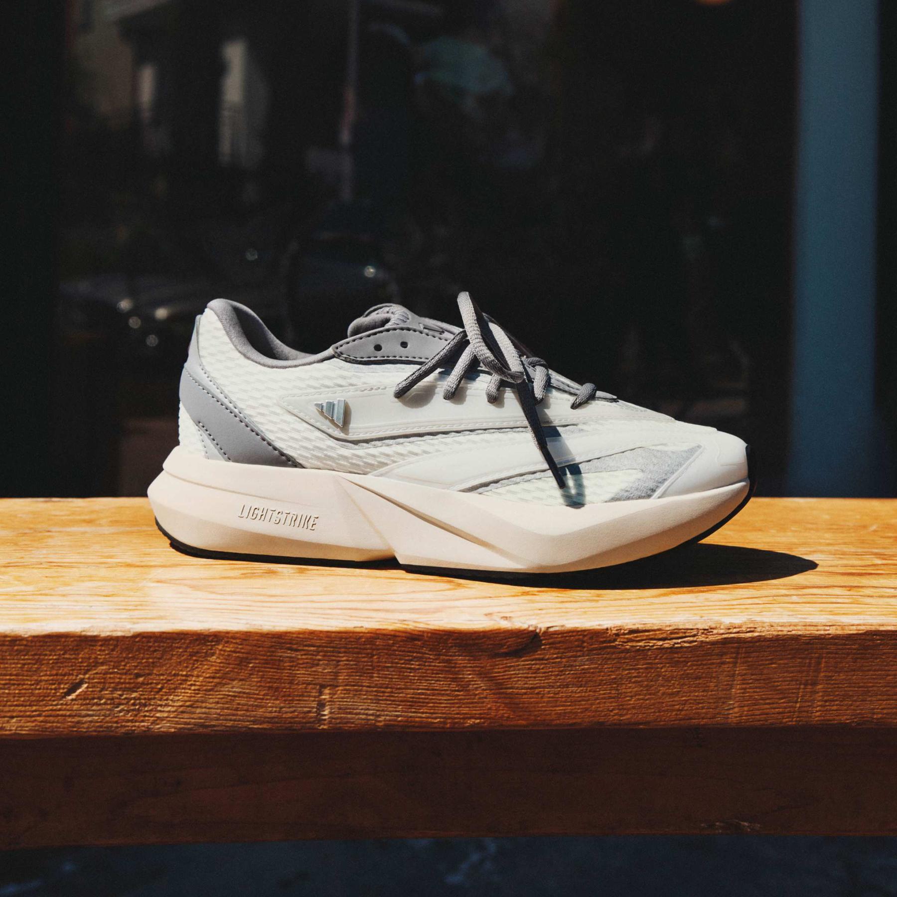 product/a/d/adidas_js4256_24_footwear_photography_heromrktng_view_2-nw091725.jpg