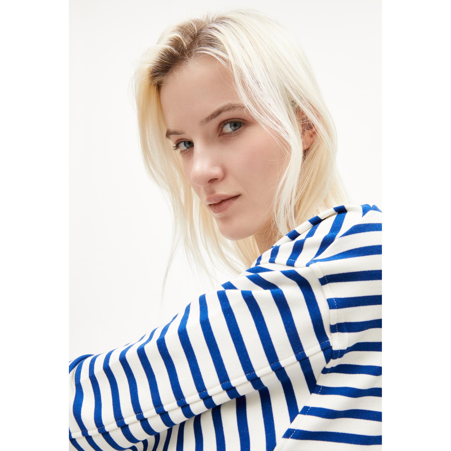 product/a/r/armedangels_30002833-3007_undyed-lapis-blue_5.jpg