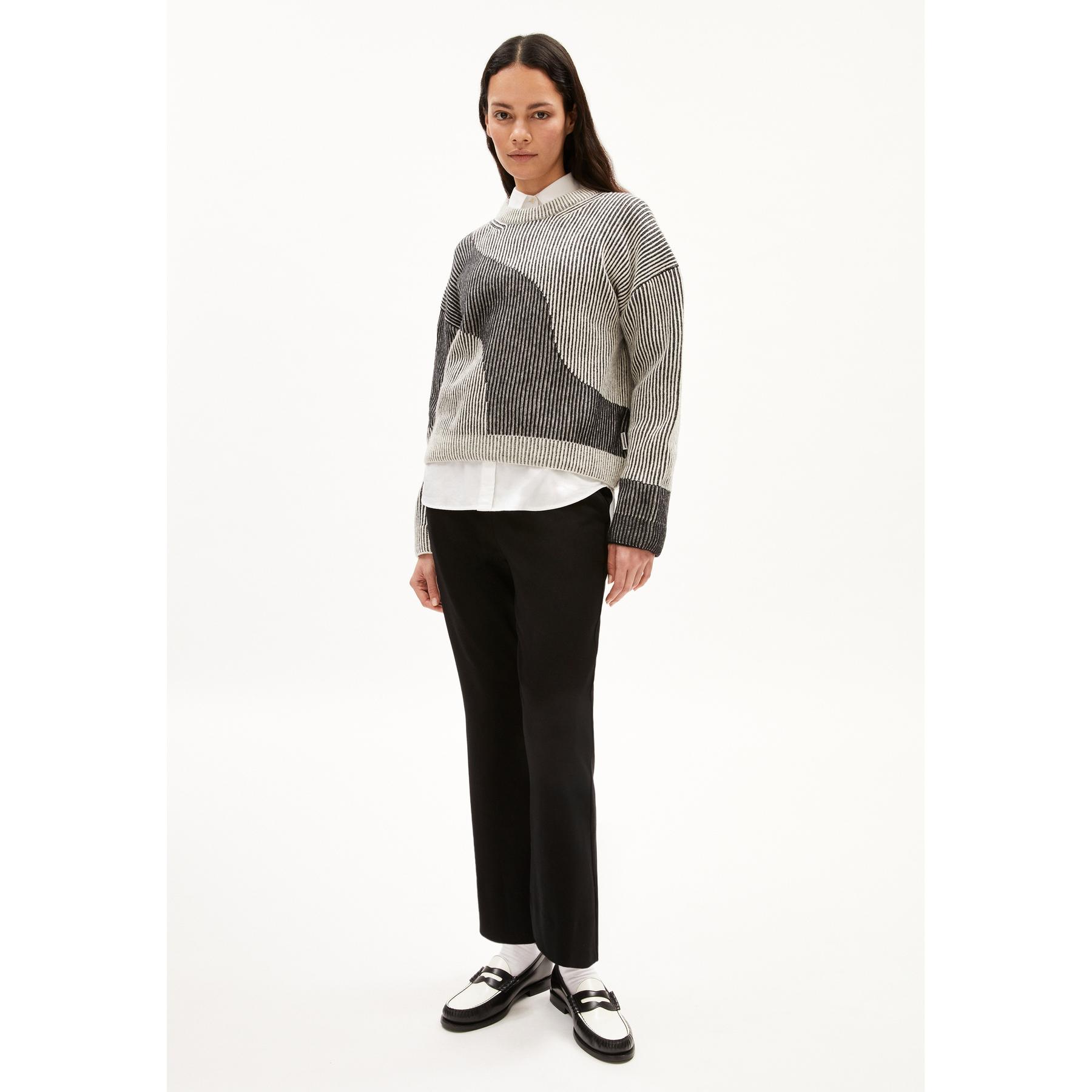product/a/r/armedangels_30006331-347_black-off-white_2.jpg