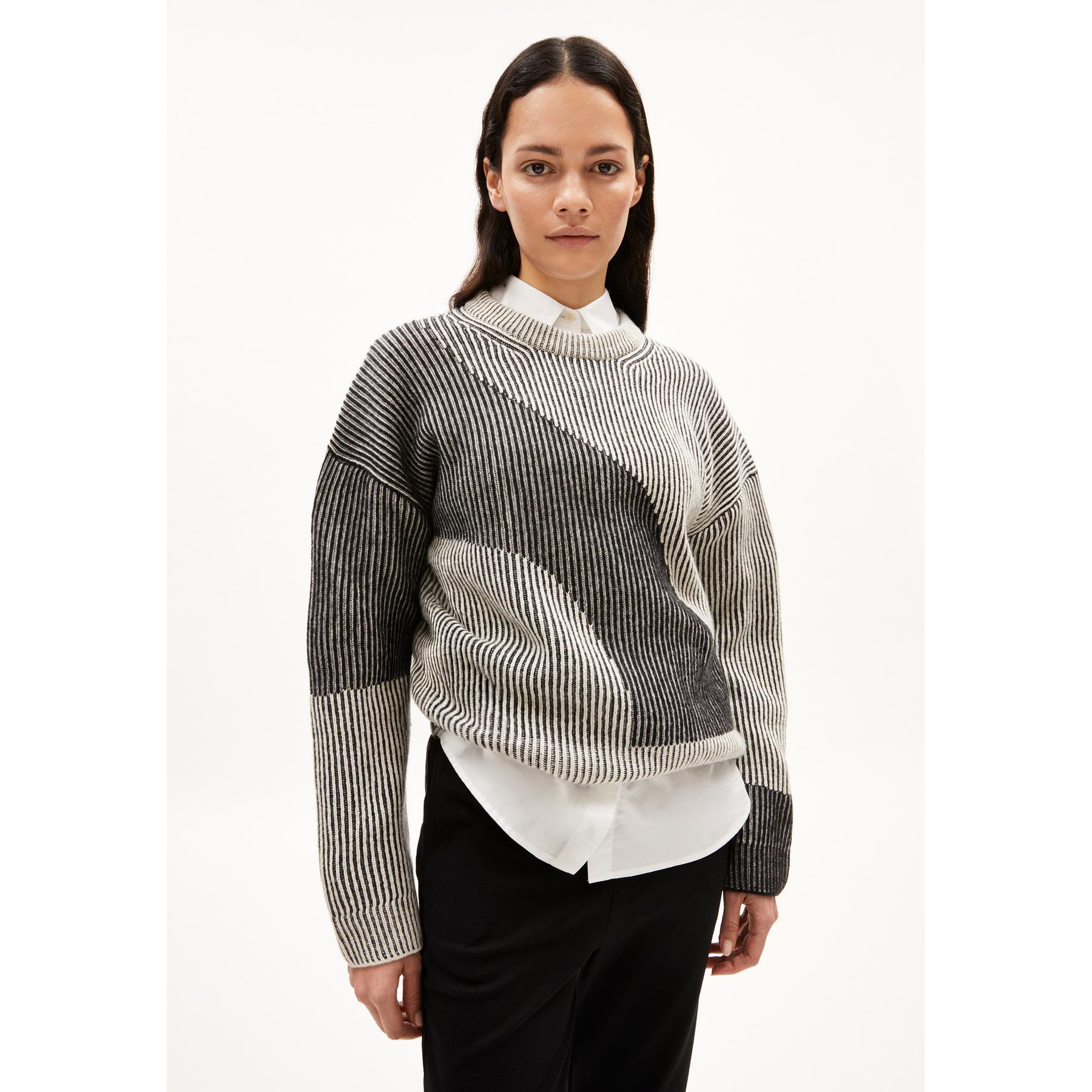 product/a/r/armedangels_30006331-347_black-off-white_3.jpg