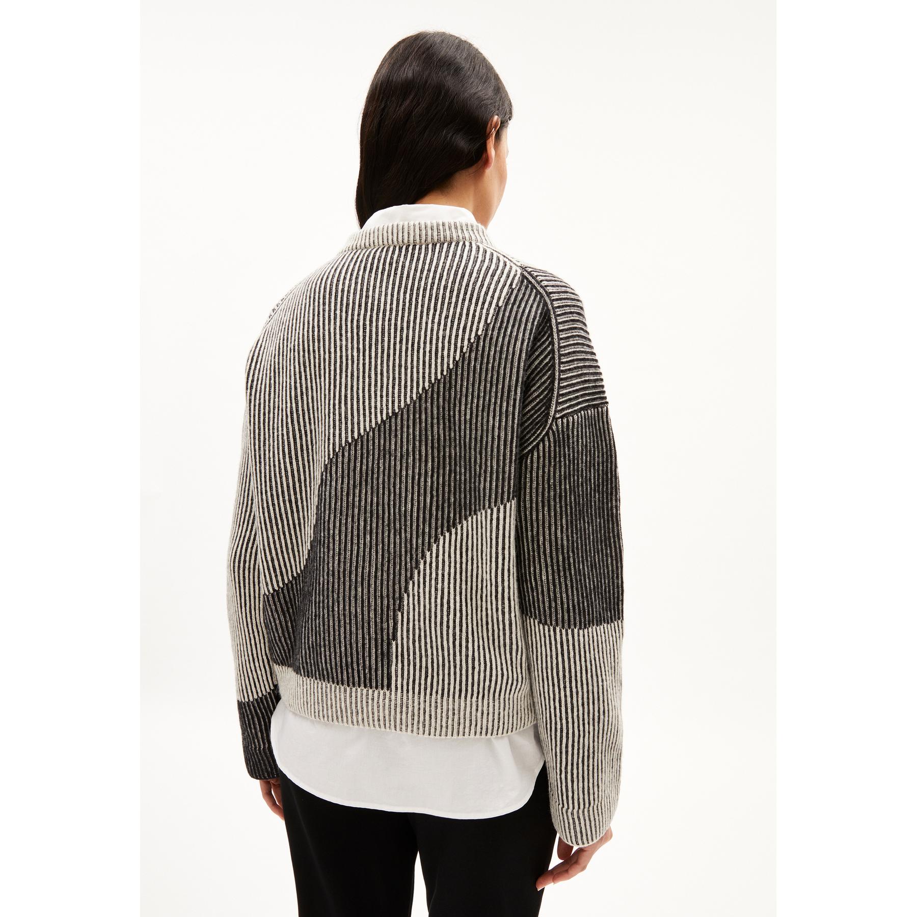 product/a/r/armedangels_30006331-347_black-off-white_4.jpg