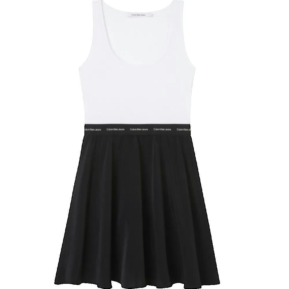 product/c/a/calvin-klein_j20j218348-yaf_blanc_1.jpg