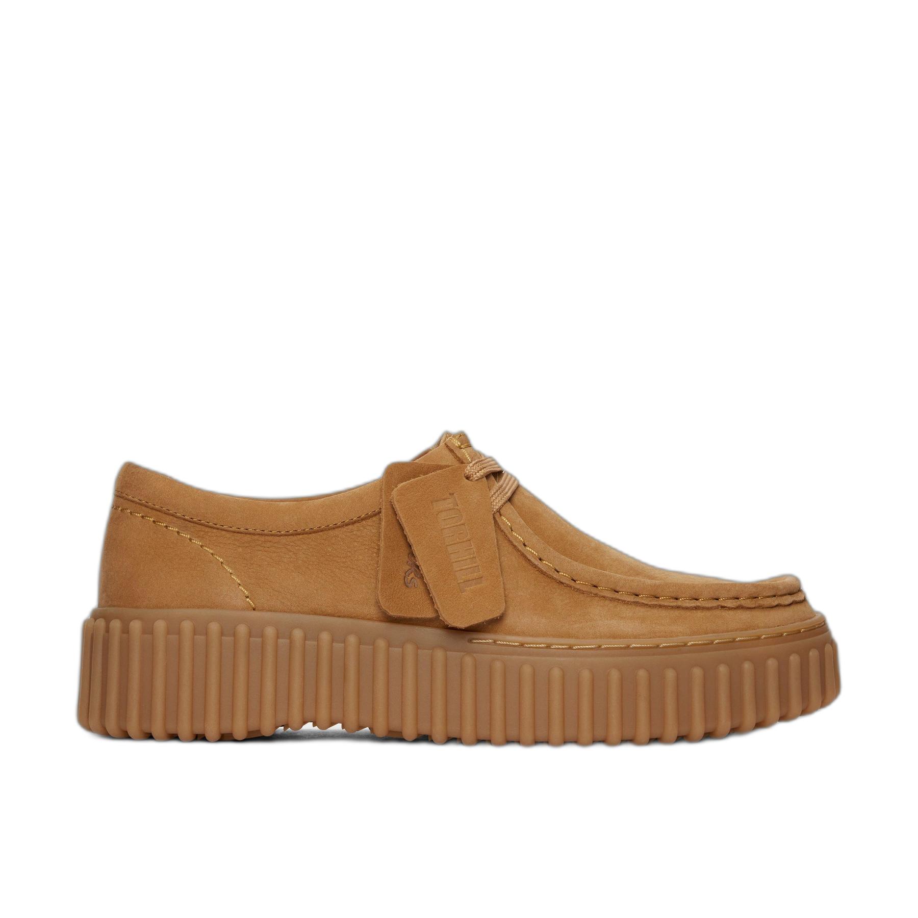 product/c/l/clarks_26172084_light-tan-nubuck_1.jpg