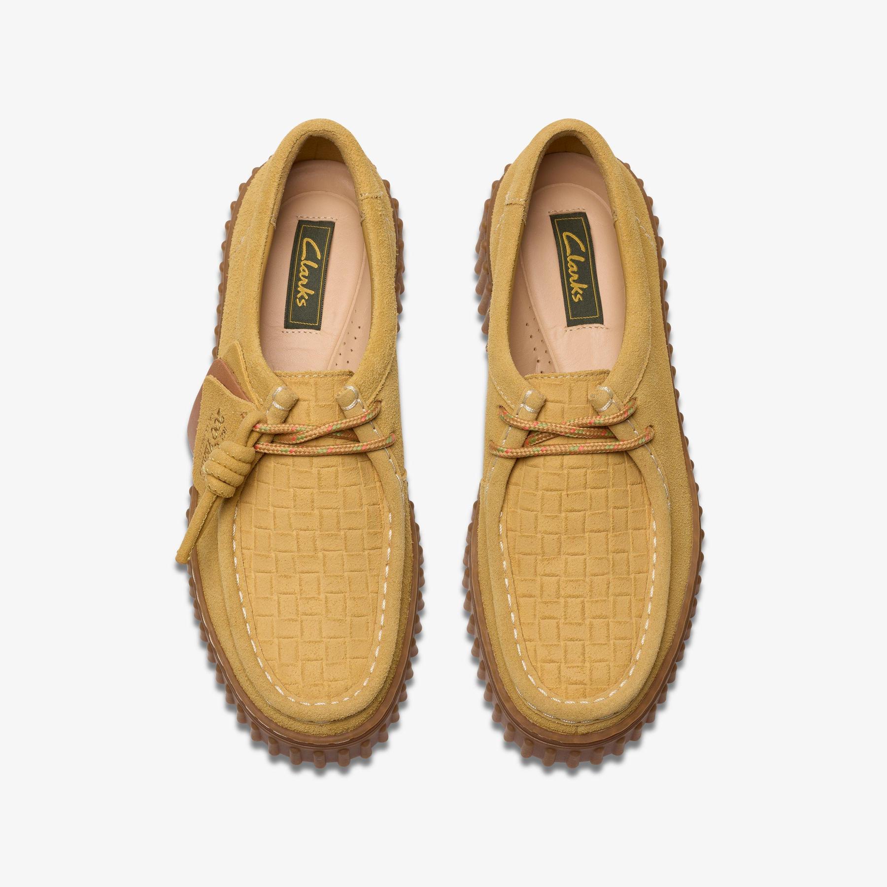 product/c/l/clarks_26181188_golden-tan-suede_6.jpg