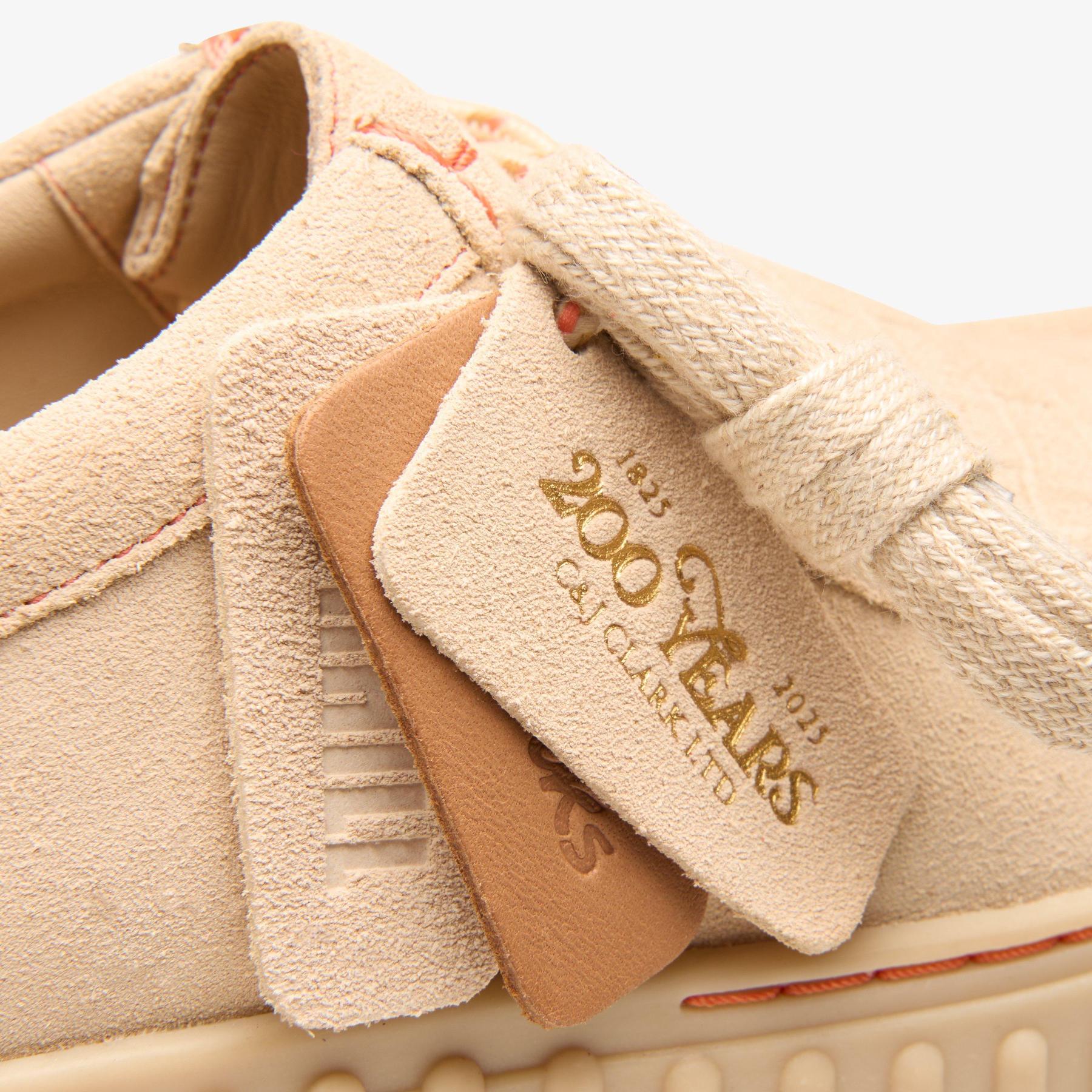 product/c/l/clarks_26181191_ecru-suede_7.jpg