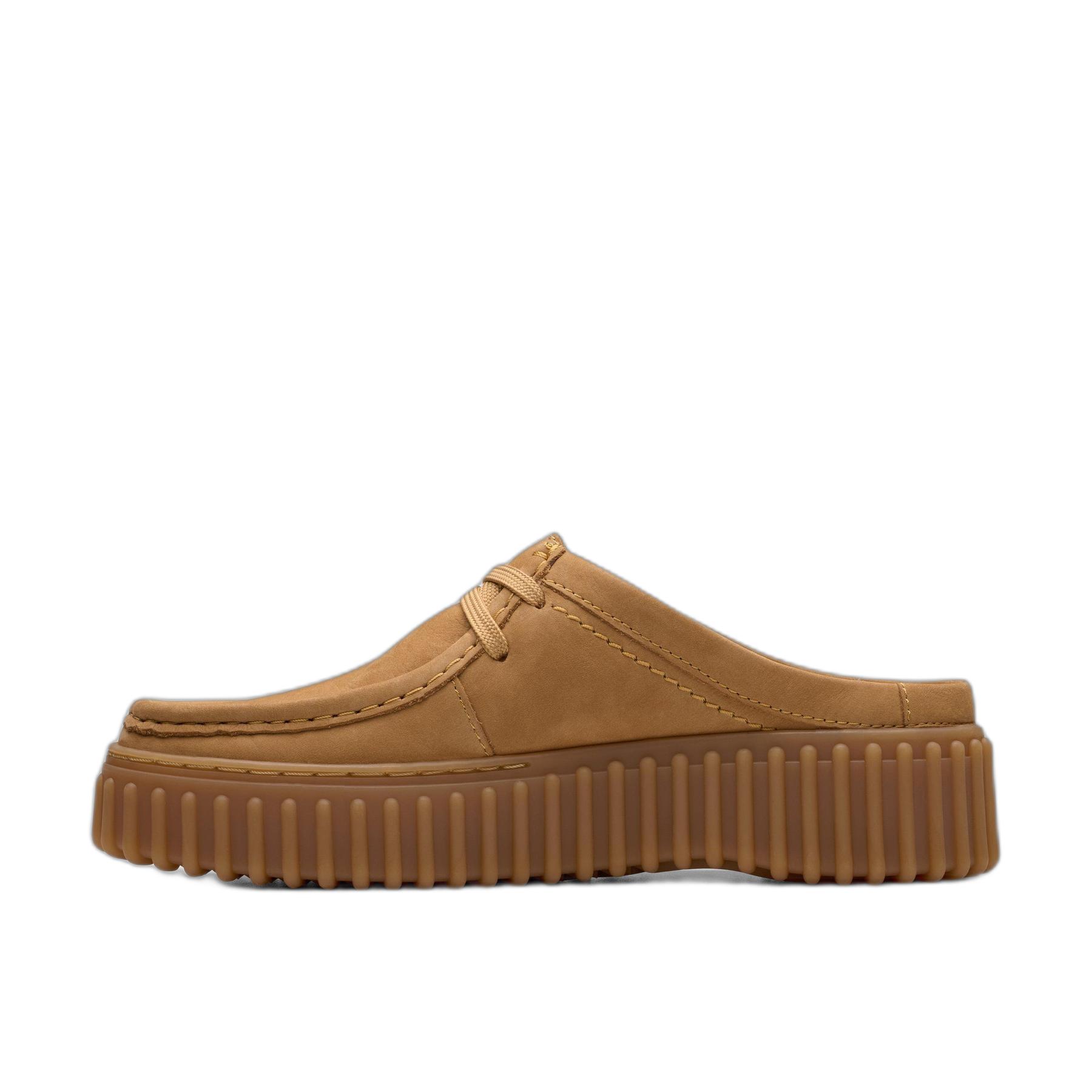 product/c/l/clarks_26181196_light-tan-nubuck_2.jpg