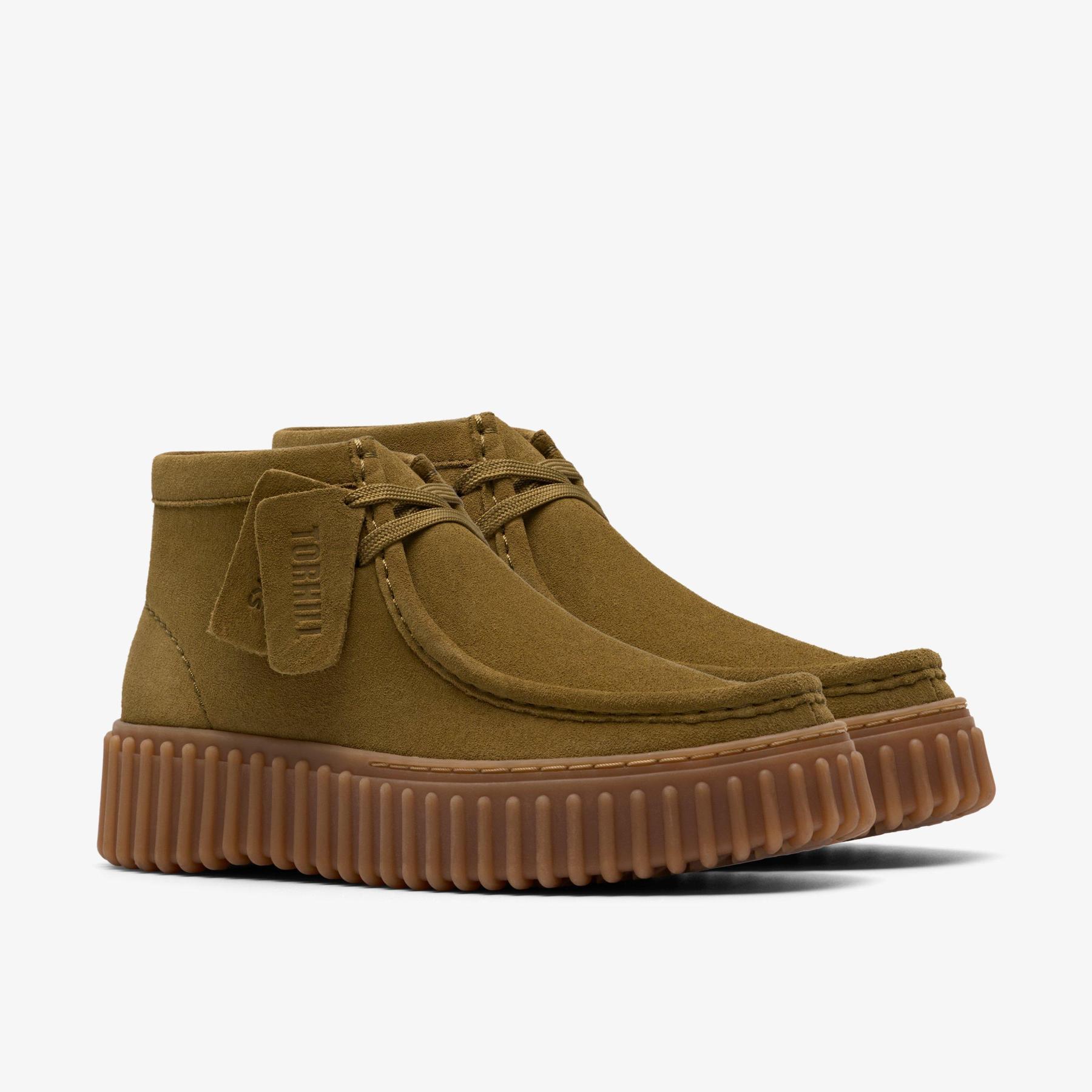 product/c/l/clarks_261838724025_olive-suede_4.jpg