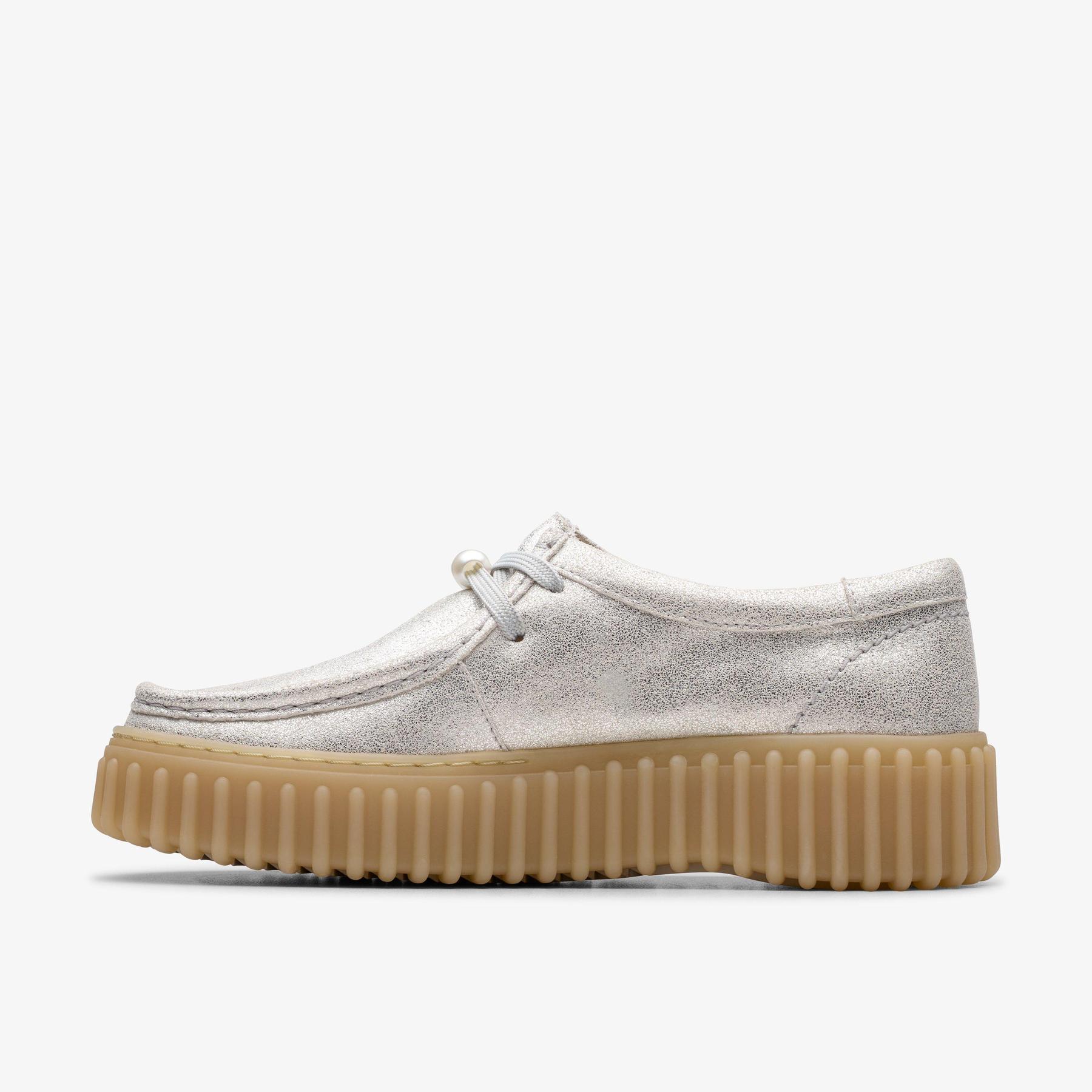 product/c/l/clarks_26184587_silver_2.jpg