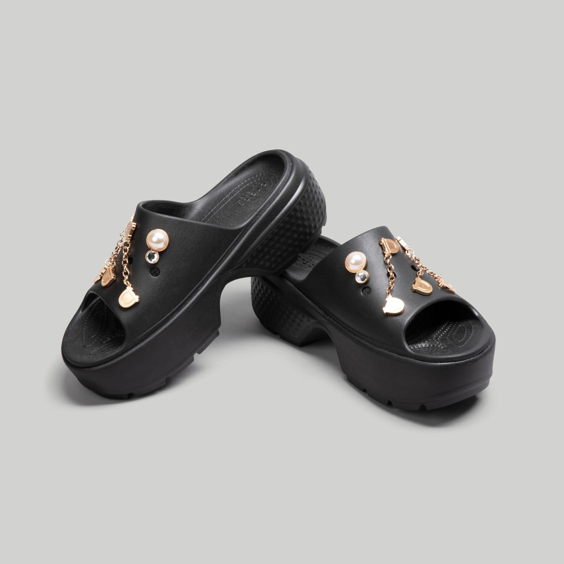 product/c/r/crocs_209346-001_3-nw040924.jpg