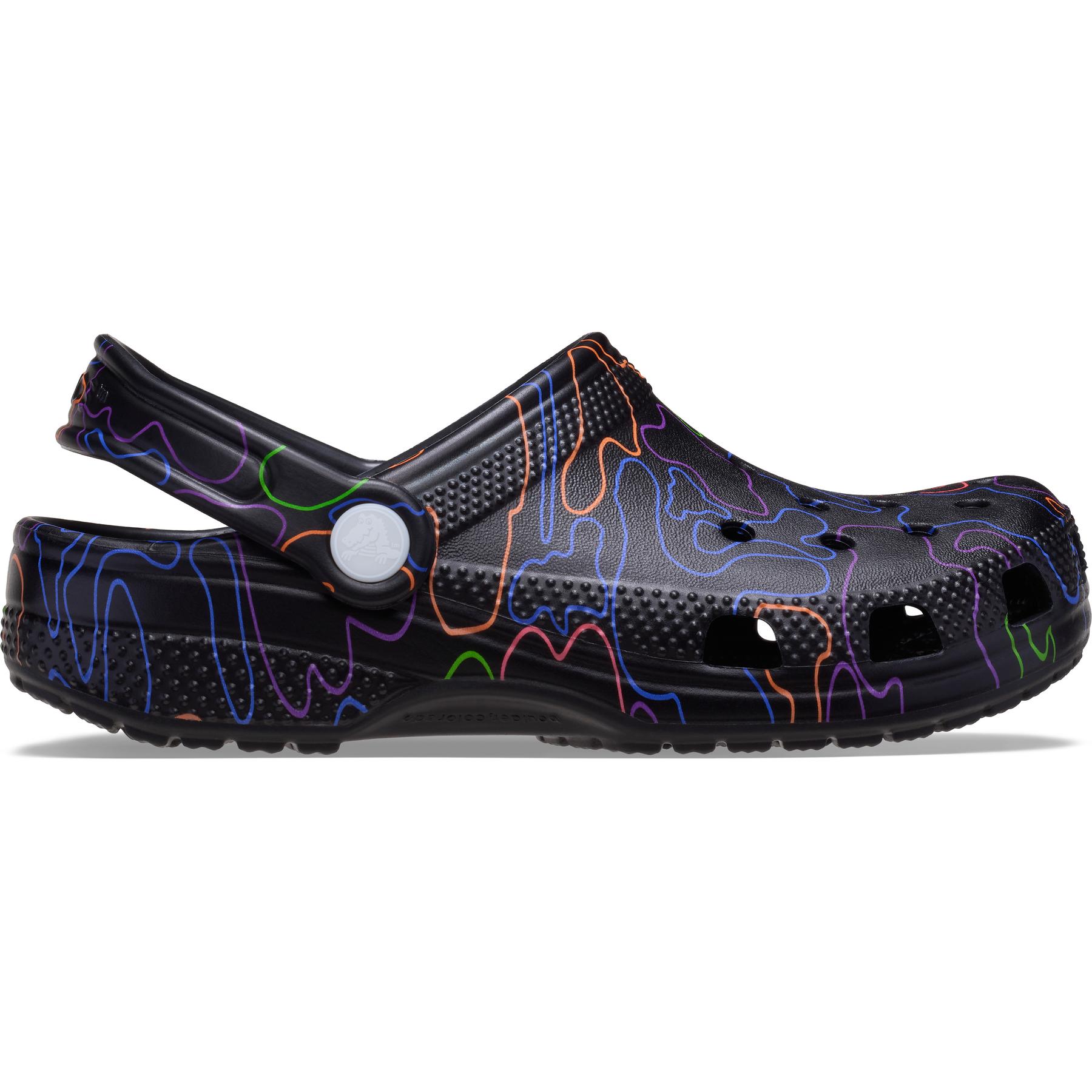 product/c/r/crocs_211585-0c4_0-q325.jpg