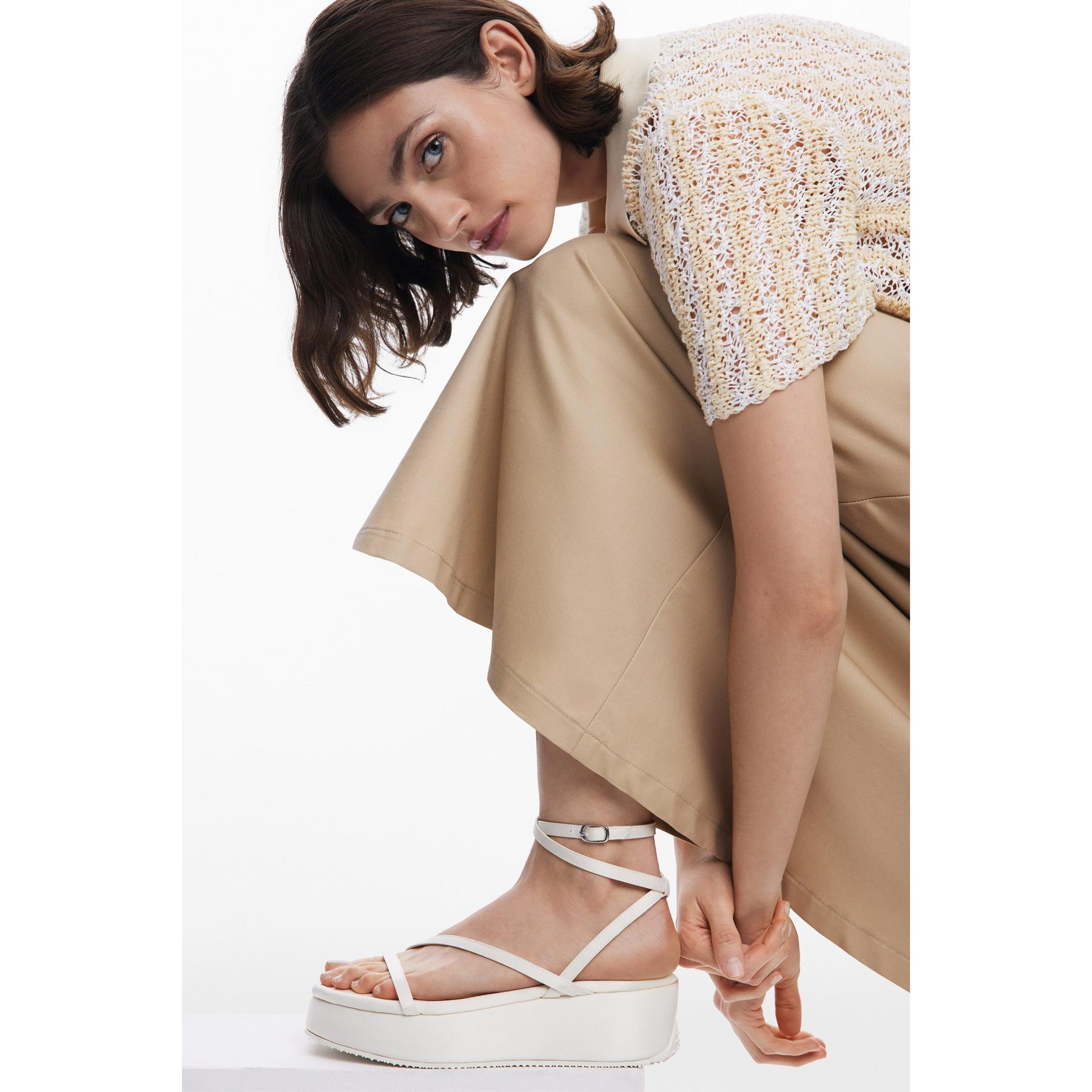 product/d/e/desigual_25ssso02-1000_blanco_6.jpg