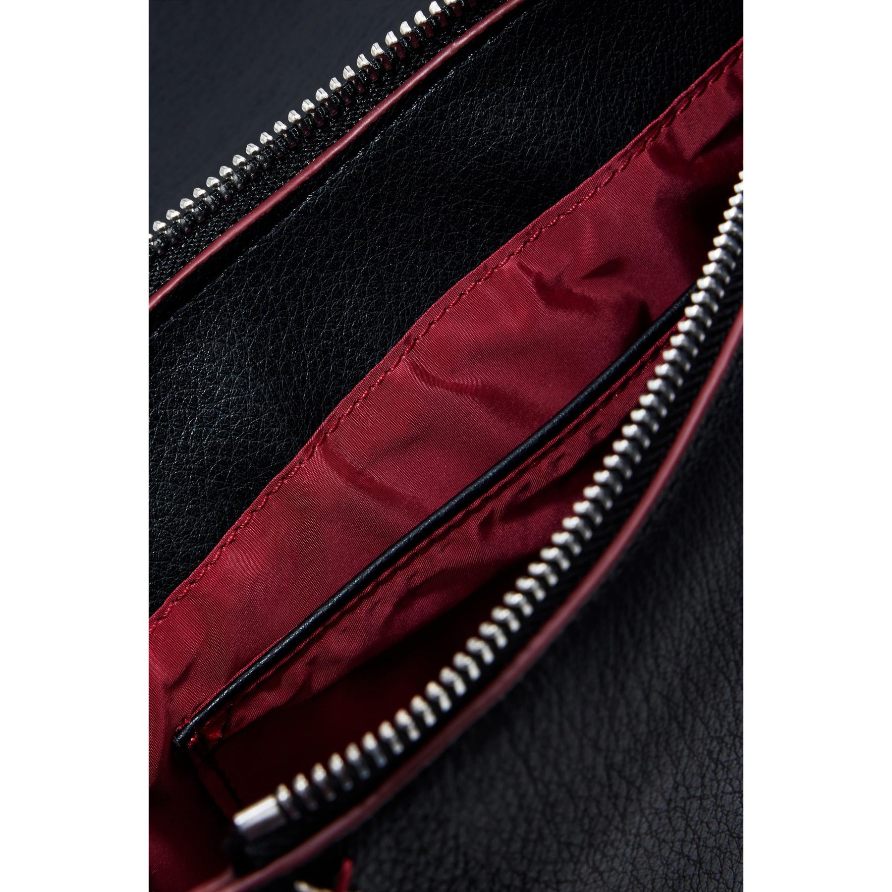 product/d/e/desigual_25waxpbe-2000_noir_5.jpg