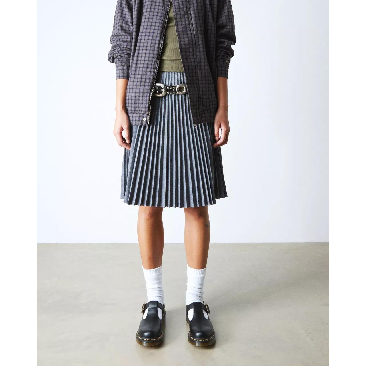 product/d/r/dr-martens_14852001_noir_2.jpg