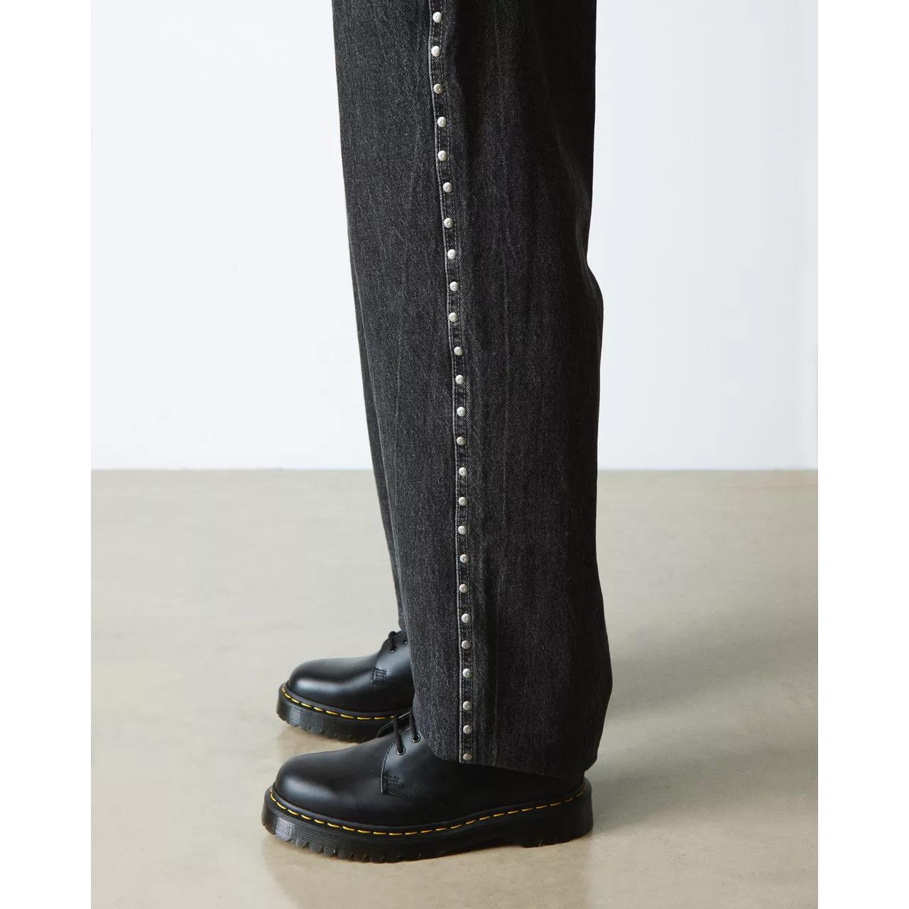product/d/r/dr-martens_21084001_noir_4.jpg