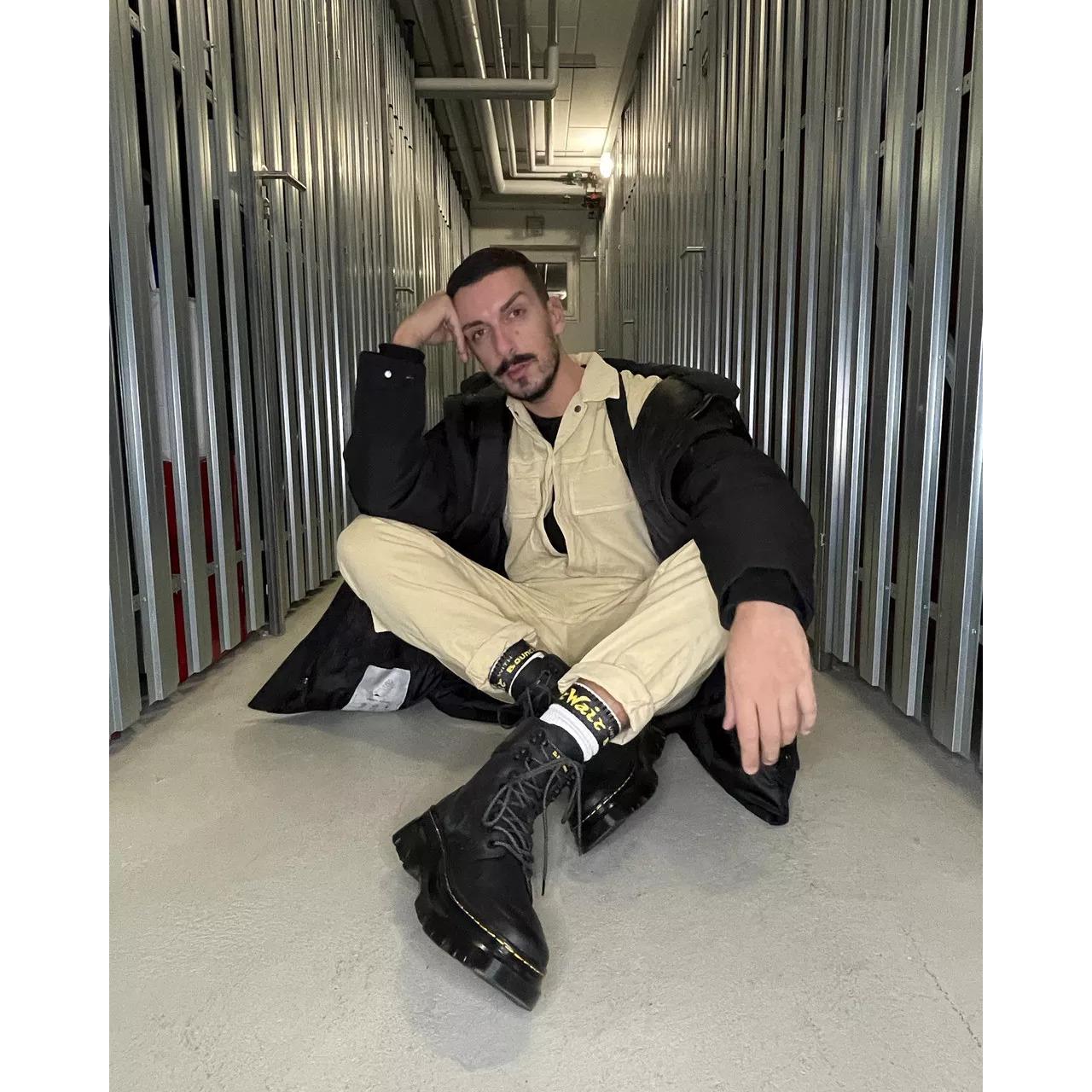 product/d/r/dr-martens_27021001_noir_8.jpg