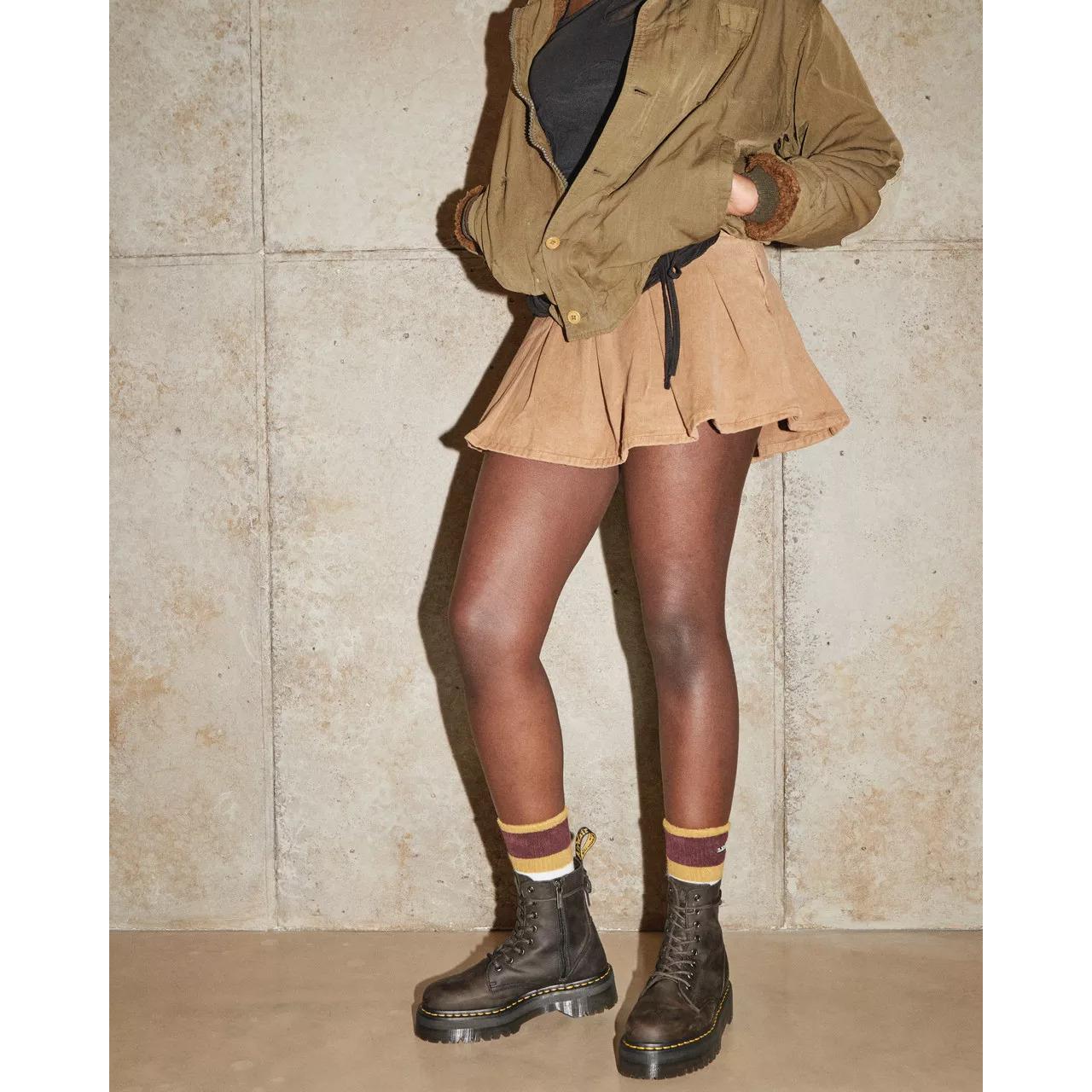product/d/r/dr-martens_31985057_noir_2.jpg