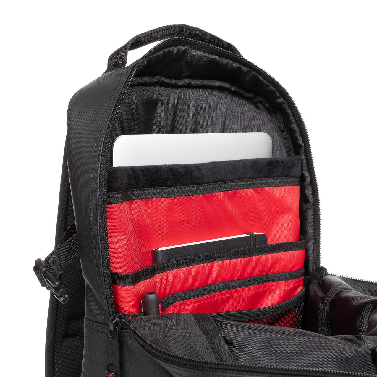 product/e/a/eastpak_ek00091d3w8_cnnct-top-black_12.jpg