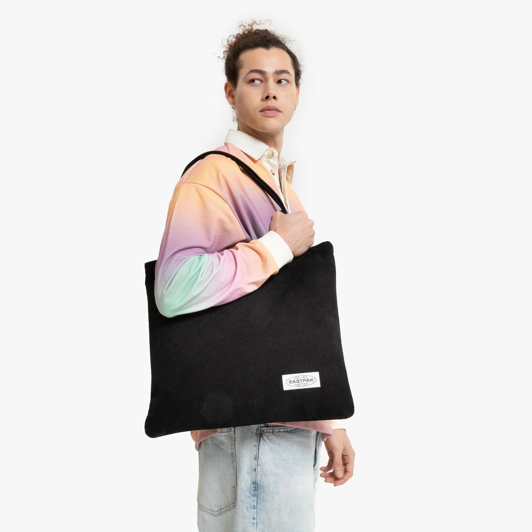 product/e/a/eastpak_ek0a5bck1f8_4.jpg