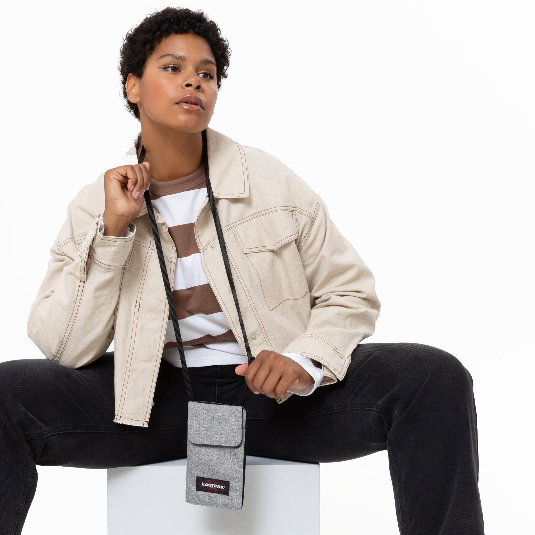 product/e/a/eastpak_ek0a5be7363_1.jpg