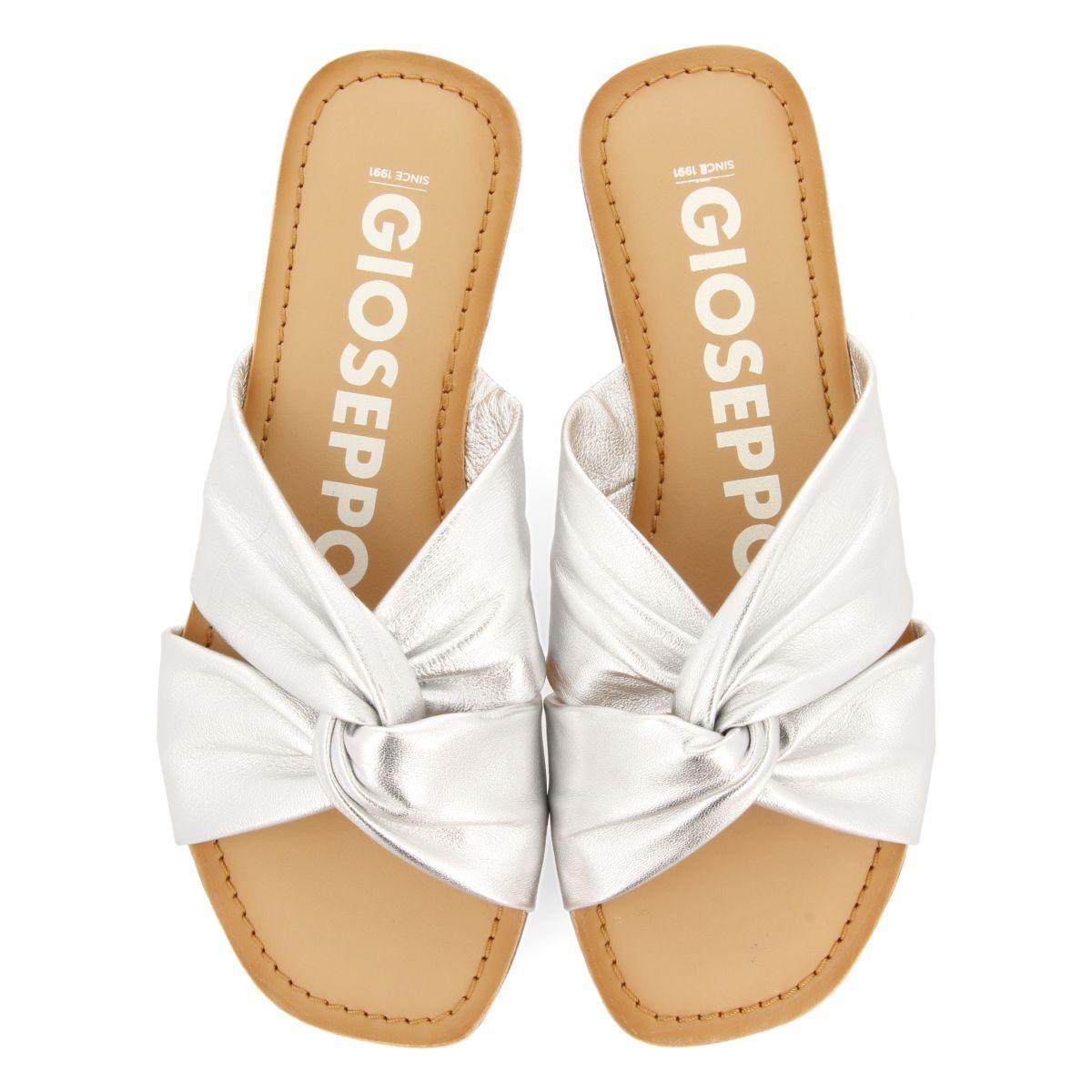 product/g/i/gioseppo_72049-p-plata_3-x.jpg