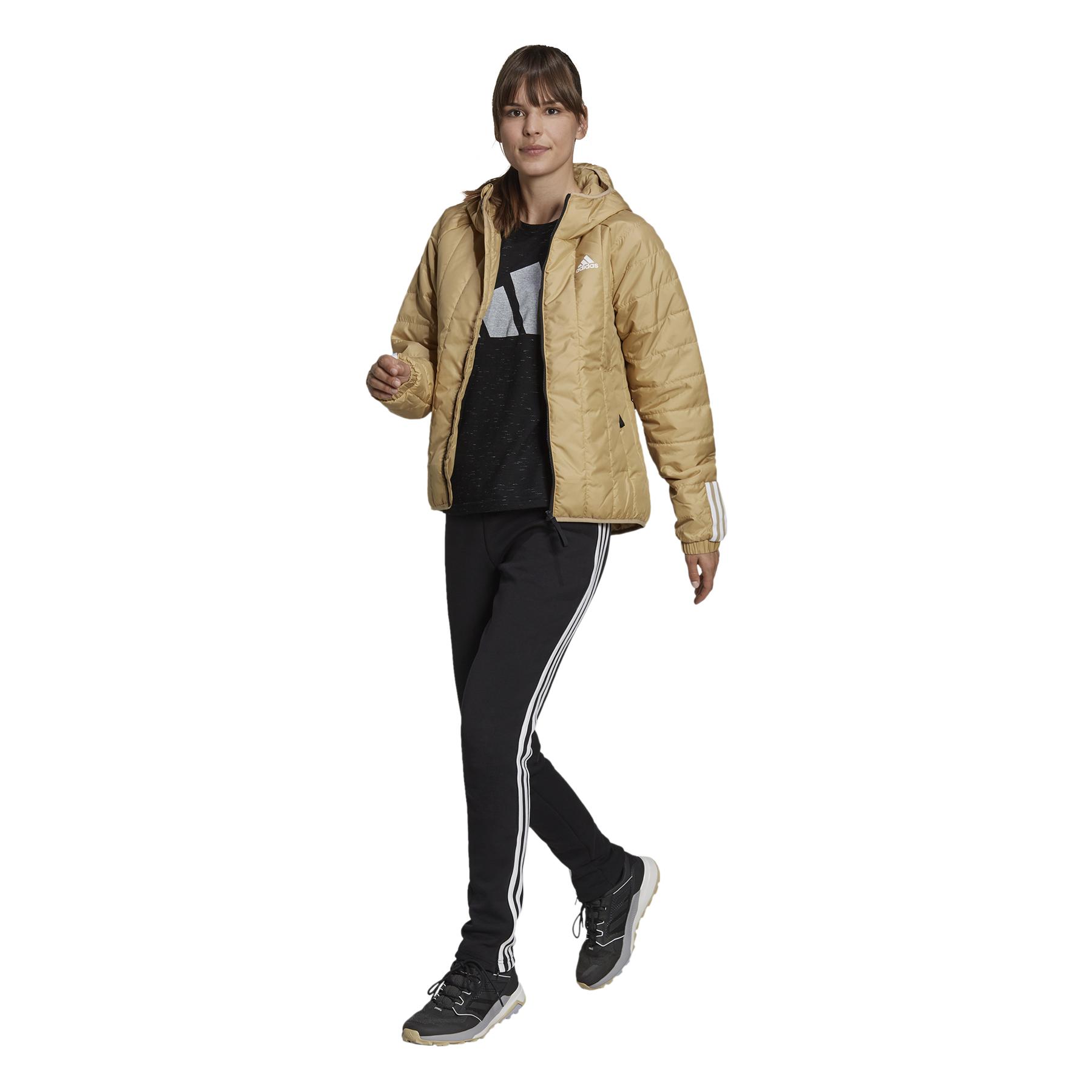 product/g/t/gt1690_app_on-model_standard-outfit_white.jpg