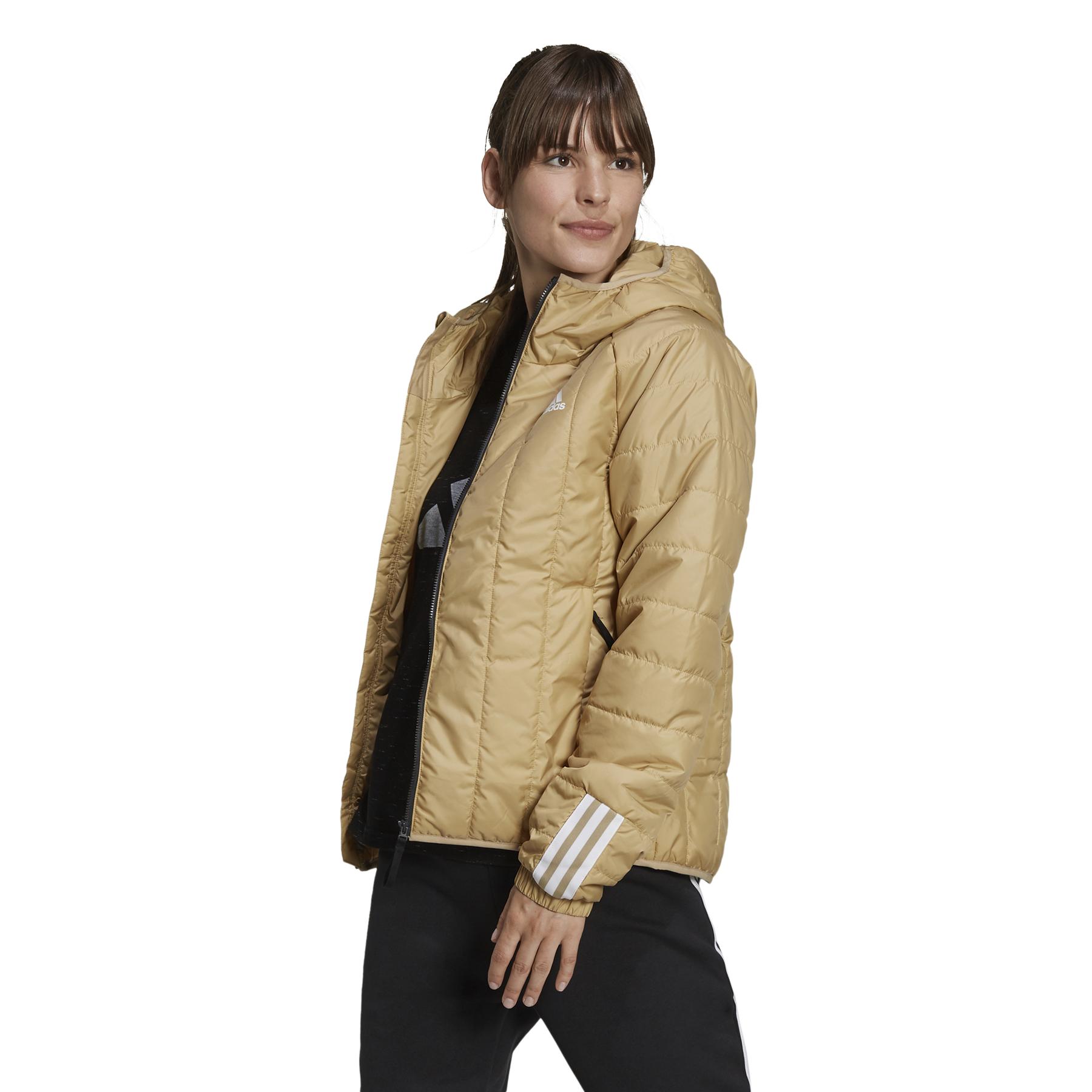 product/g/t/gt1690_app_on-model_standard_white.jpg