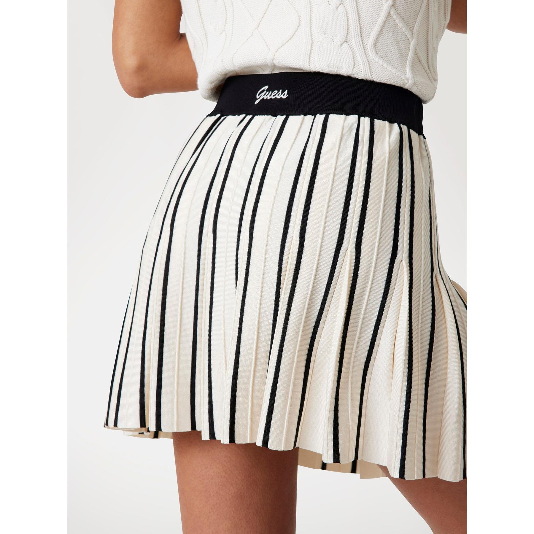 product/g/u/guess_v5gd00-z3d60-g1o6_dove-white_4.jpg