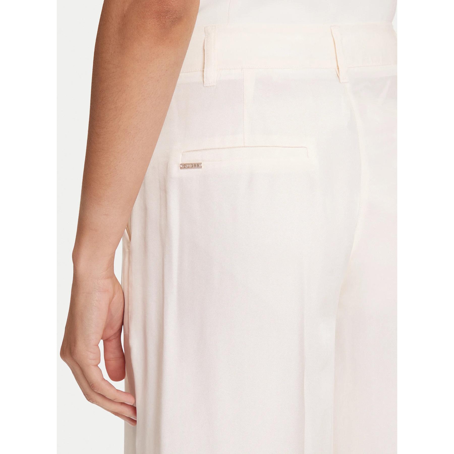 product/g/u/guess_w5yb02-wh5n2-g012_cream-white_4.jpg