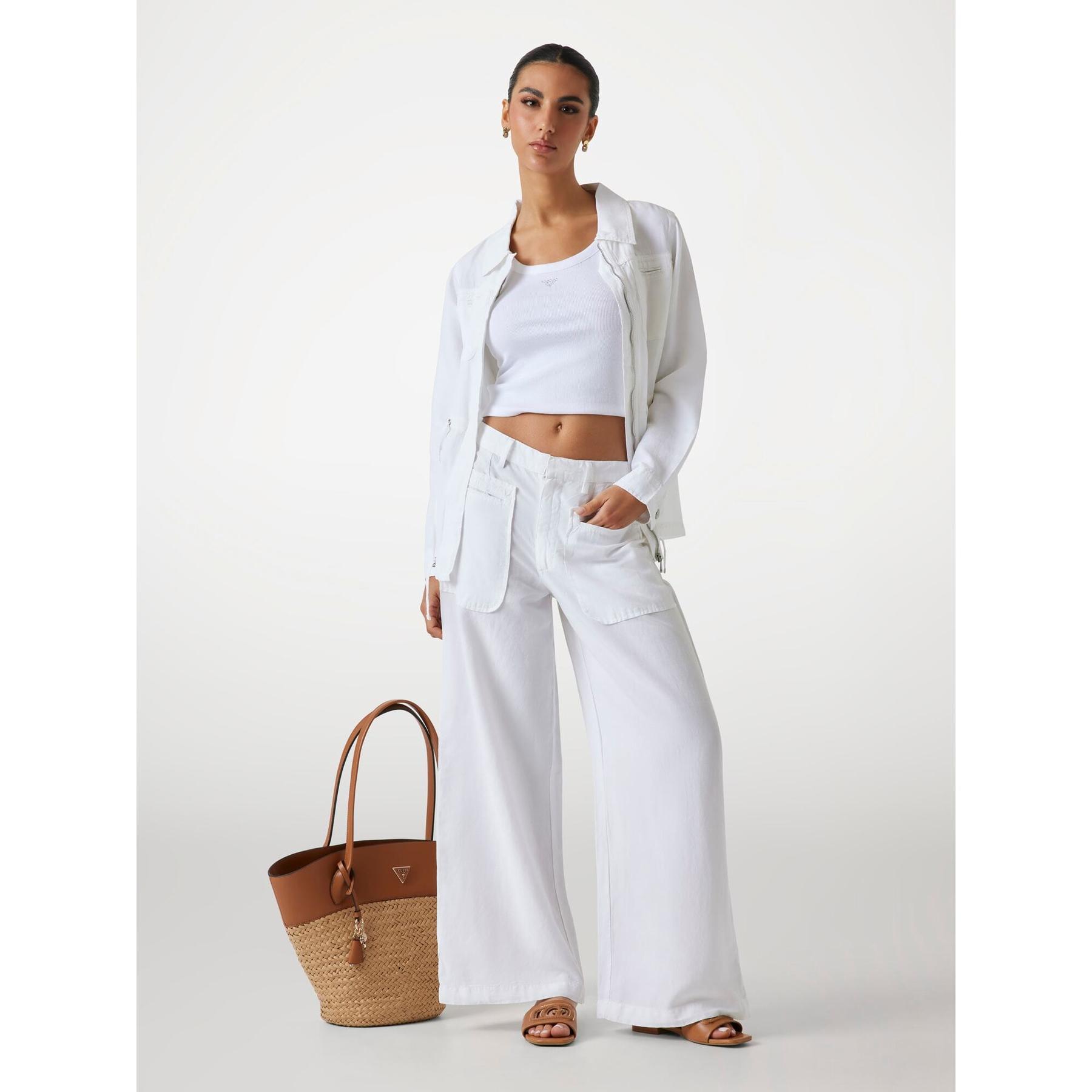 product/g/u/guess_w5yb50-wg8n0-g011_pure-white_4.jpg