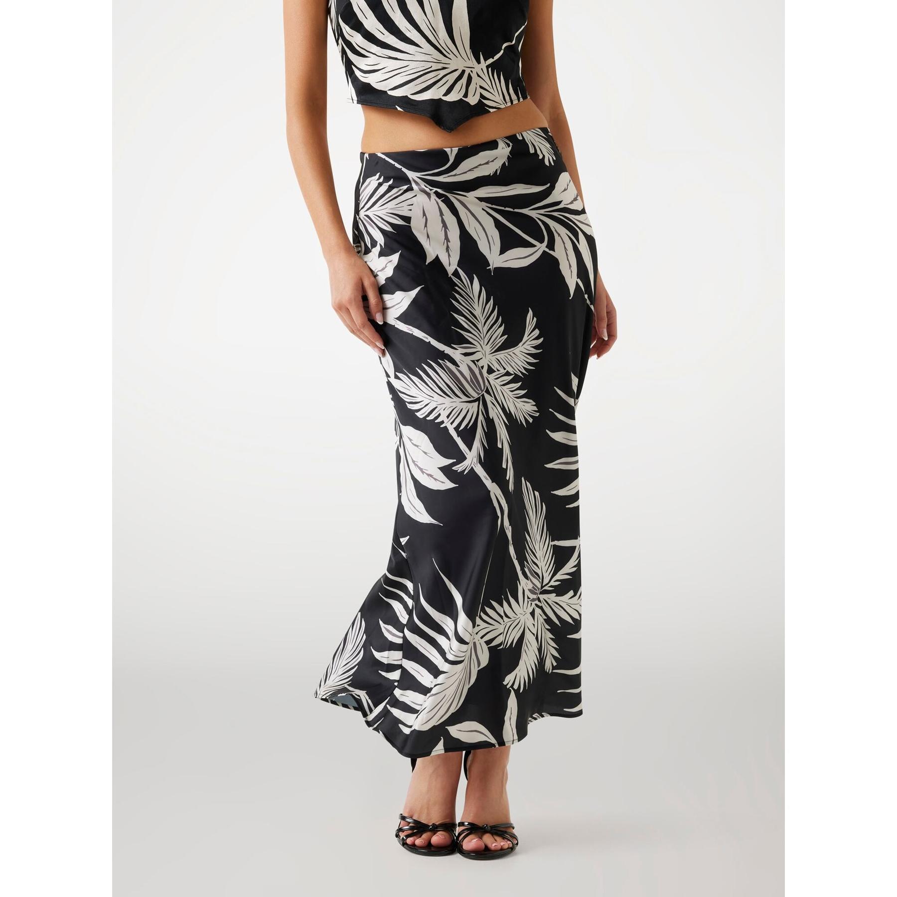 product/g/u/guess_w5yd55-wf1t2-pj1s_forest-tropical-blk_2.jpg