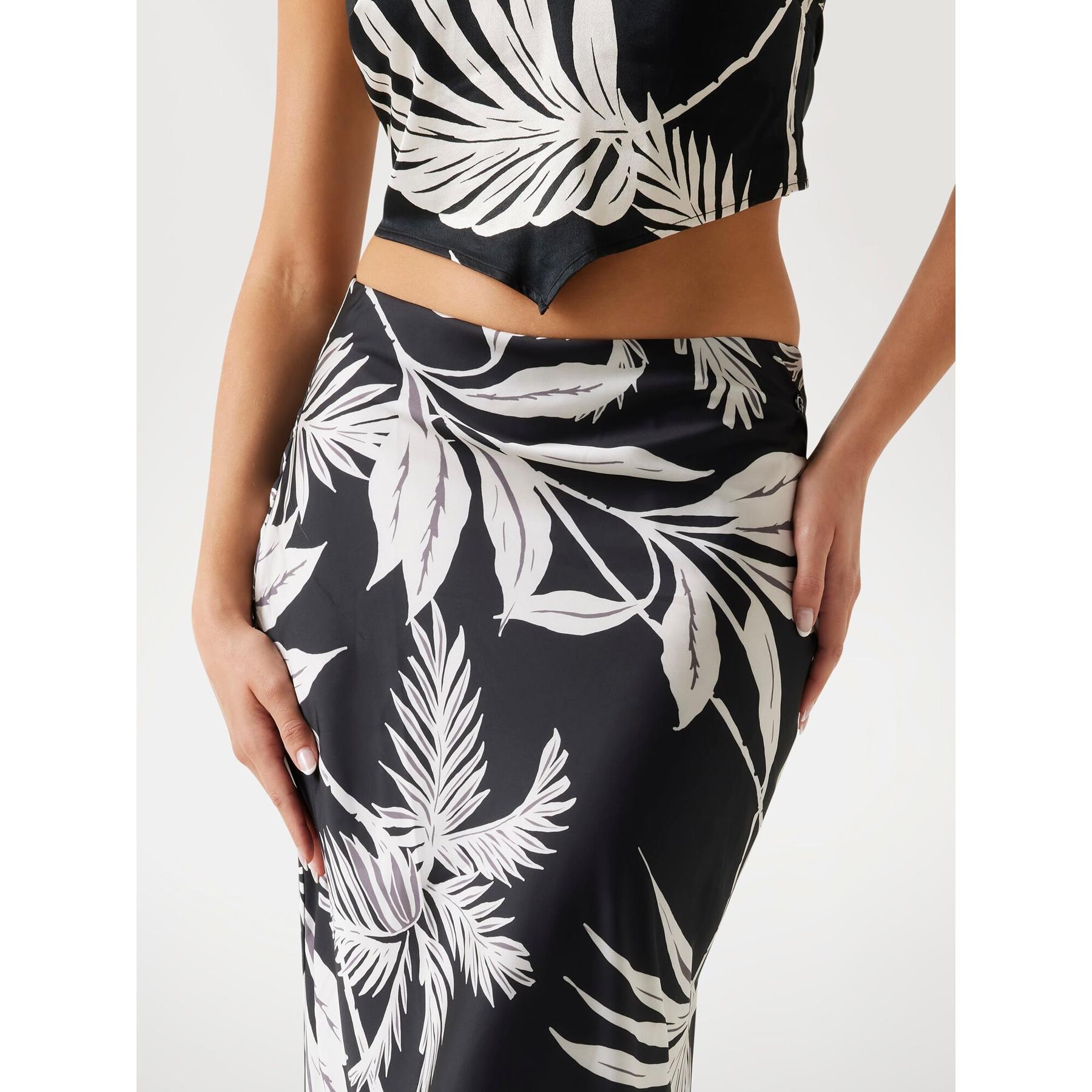 product/g/u/guess_w5yd55-wf1t2-pj1s_forest-tropical-blk_5.jpg