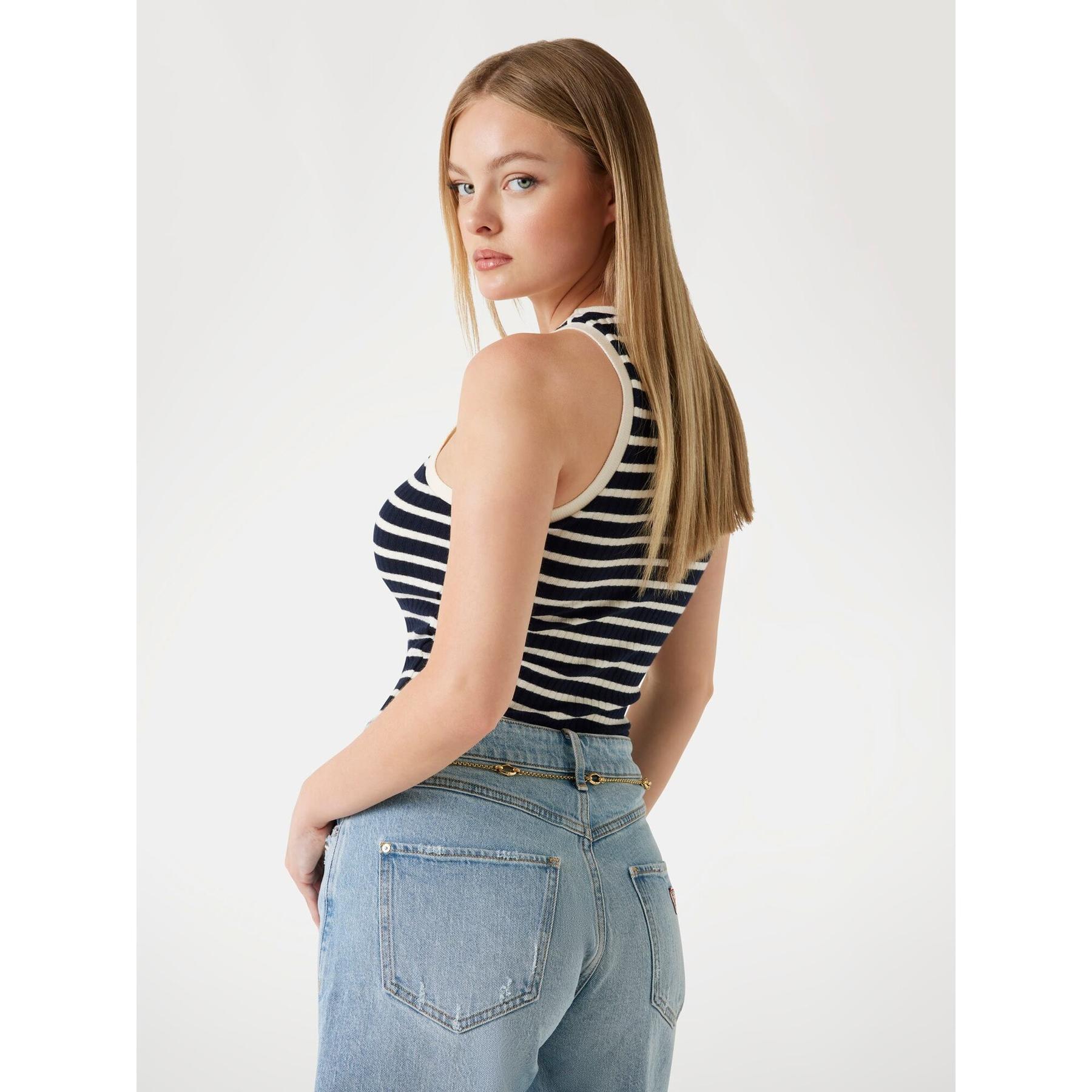 product/g/u/guess_w5yp47-kcz82-s7al_blue-and-off-white-s_4.jpg