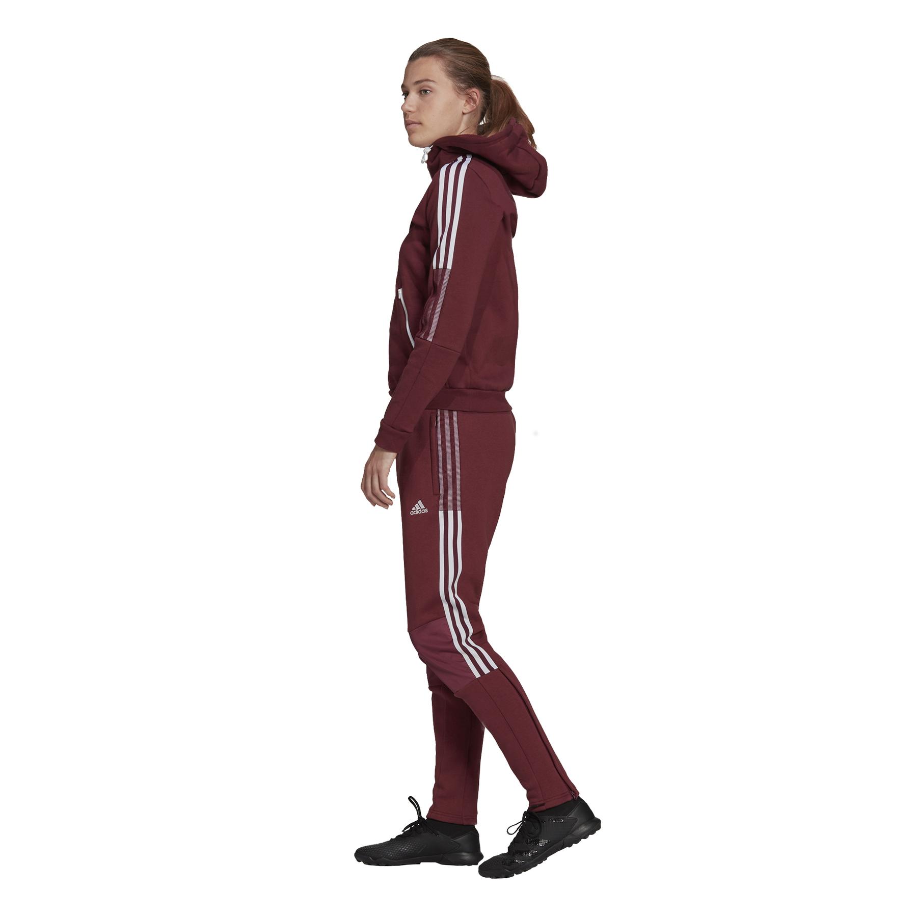 product/h/3/h33683_app_on-model_side_white.jpg