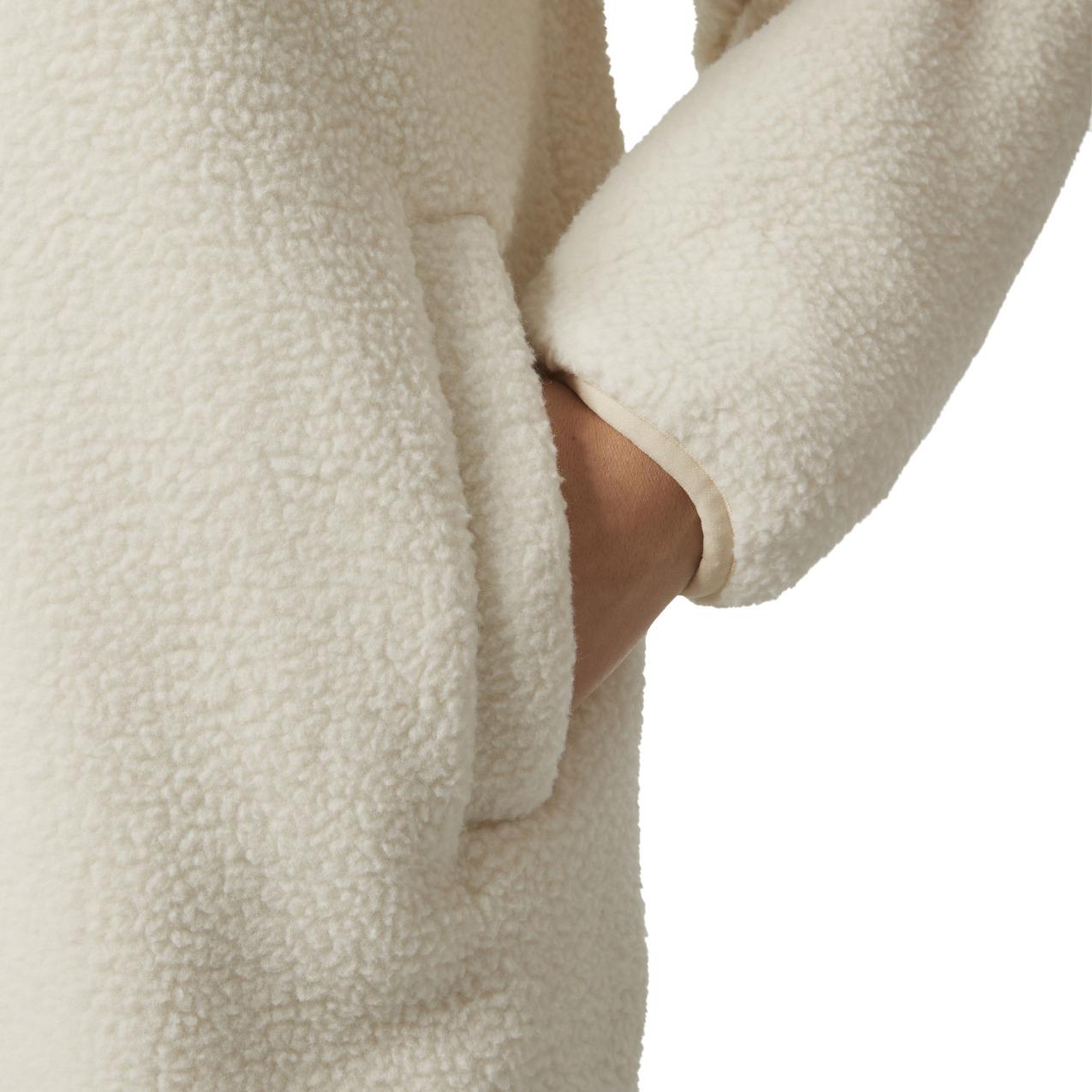 product/h/e/helly-hansen_54623-035_cream_1.jpg