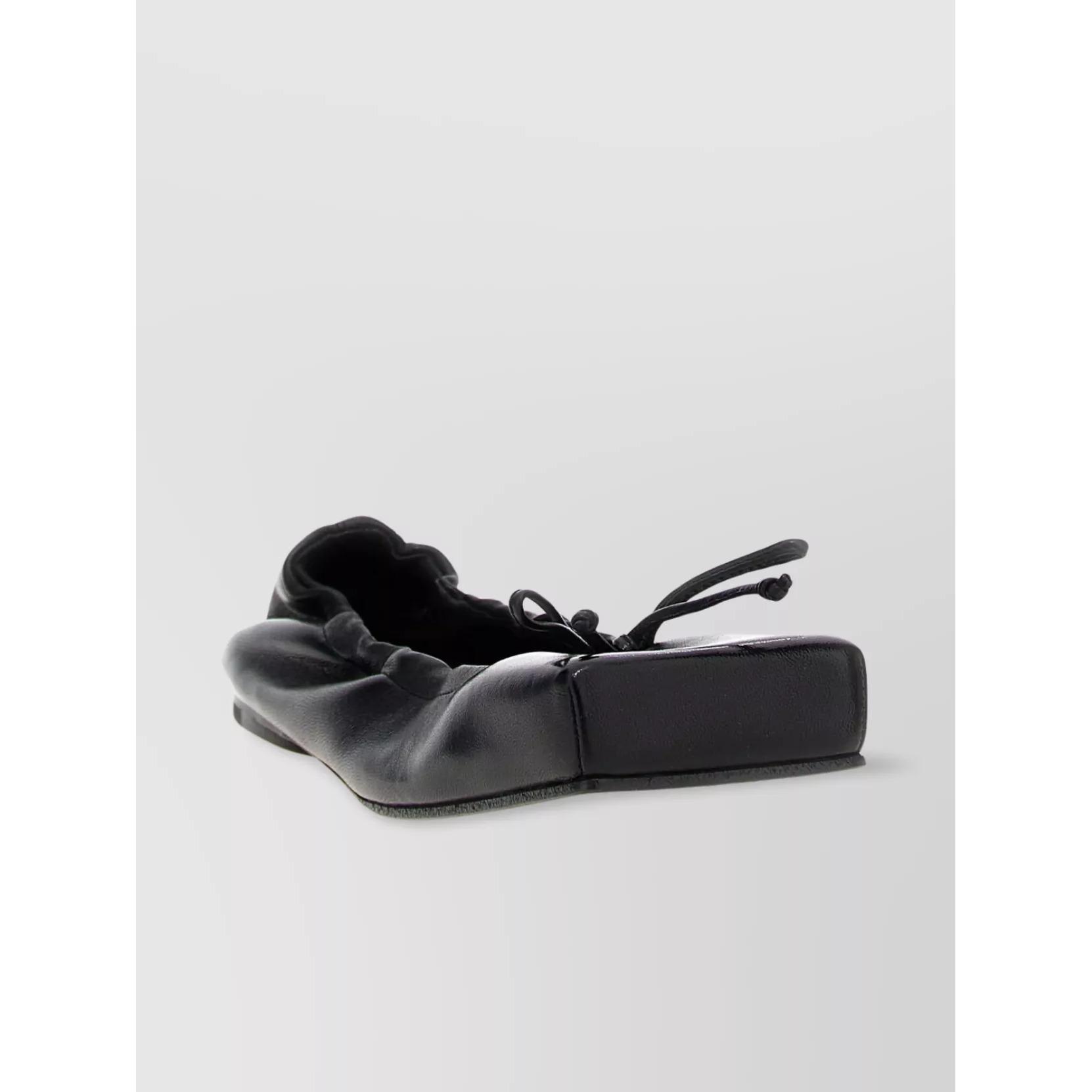 product/j/a/jacquemus_24h243fo1573073_noir_2.jpg