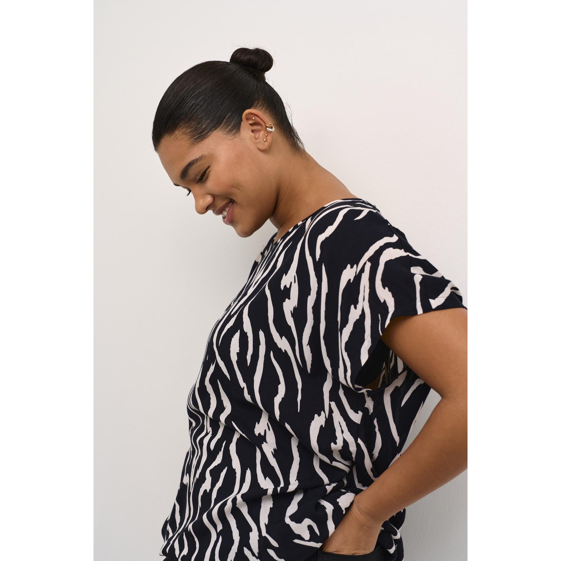 product/k/a/kaffe-curve_10581446-103939_9.jpg