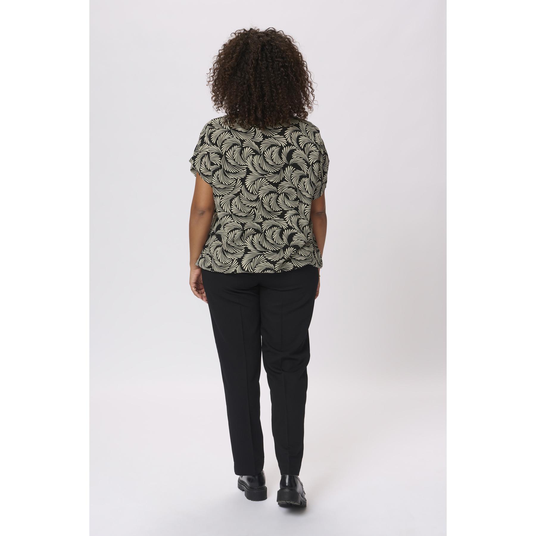product/k/a/kaffe-curve_10581446-104492_9.jpg